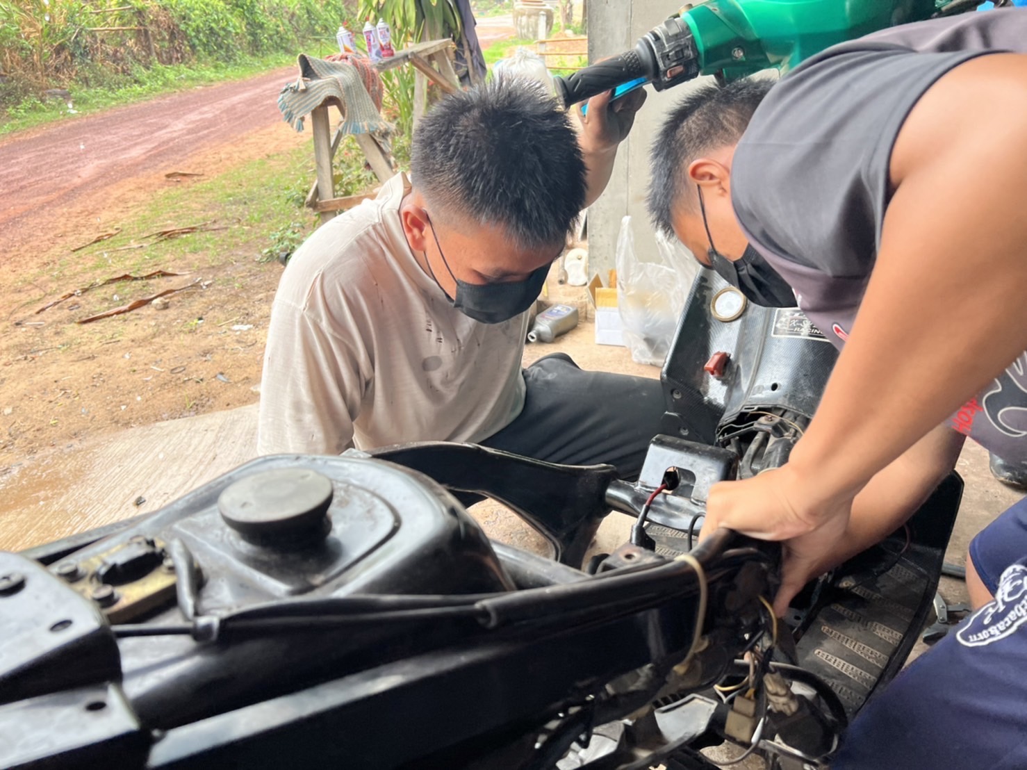 พช.ยโสธร…ติดตามและเยี่ยมให้กำลังใจแก่เยาวชนกลุ่มเสี่ยงและผู้ผ่านการบำบัด…กิจกรรมสนับสนุนกิจกรรมศูนย์เรียนรู้ต้นแบบหนุนเสริมสัมมาชีพชุมชนแก่เยาวชนกลุ่มเสี่ยงและผู้ผ่านการบำบัด ประจำปี 2564