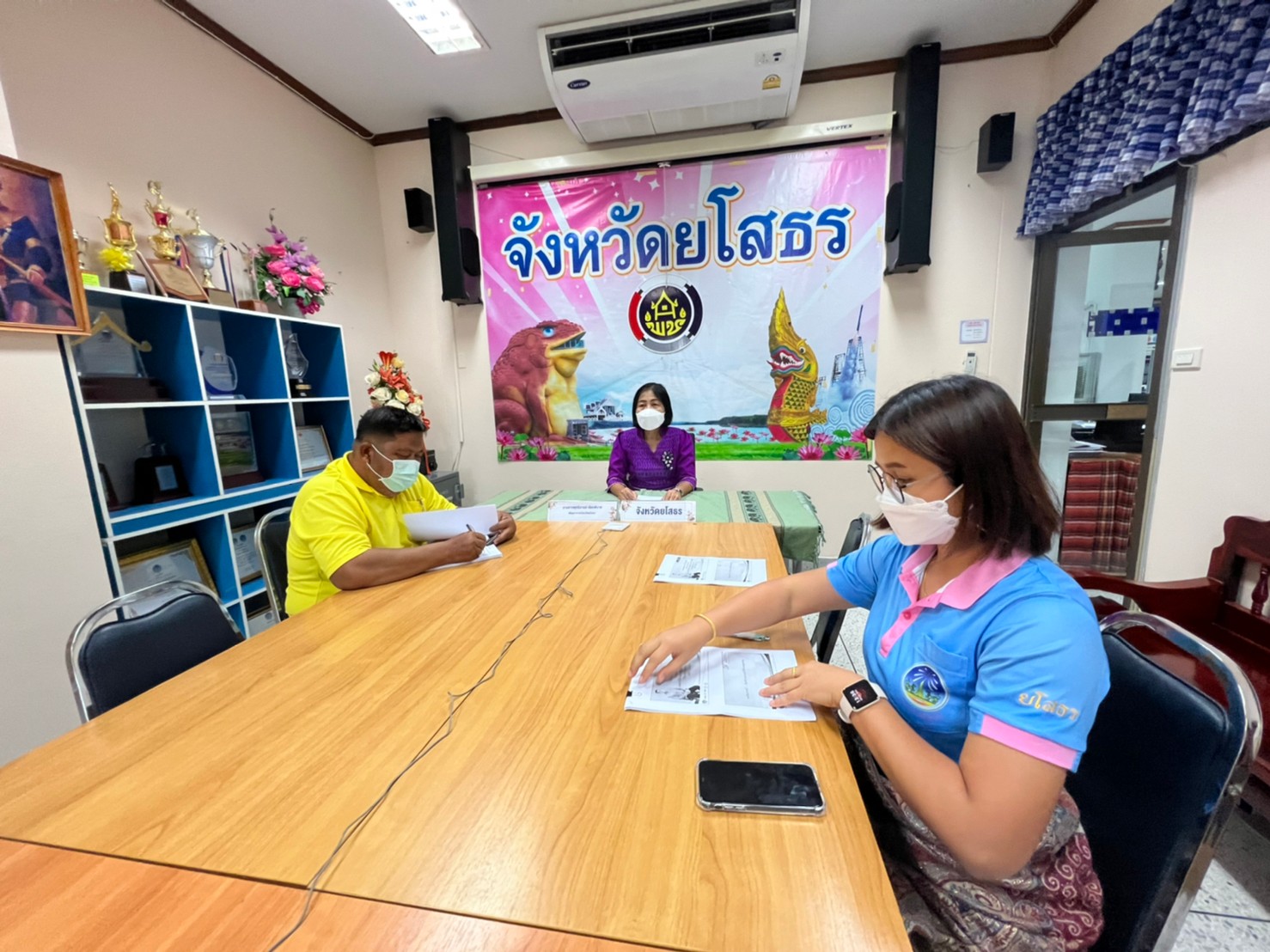 พช.ยโสธร ร่วมประชุมคณะทำงานติดตามเร่งรัดการเบิกจ่ายงบประมาณและการใช้จ่ายภาครัฐของกรมการพัฒนาชุมชน ปีงบประมาณ 2565 ครั้งที่ 5/2565 ผ่านระบบวิดิทัศน์ทางไกล Video Conference