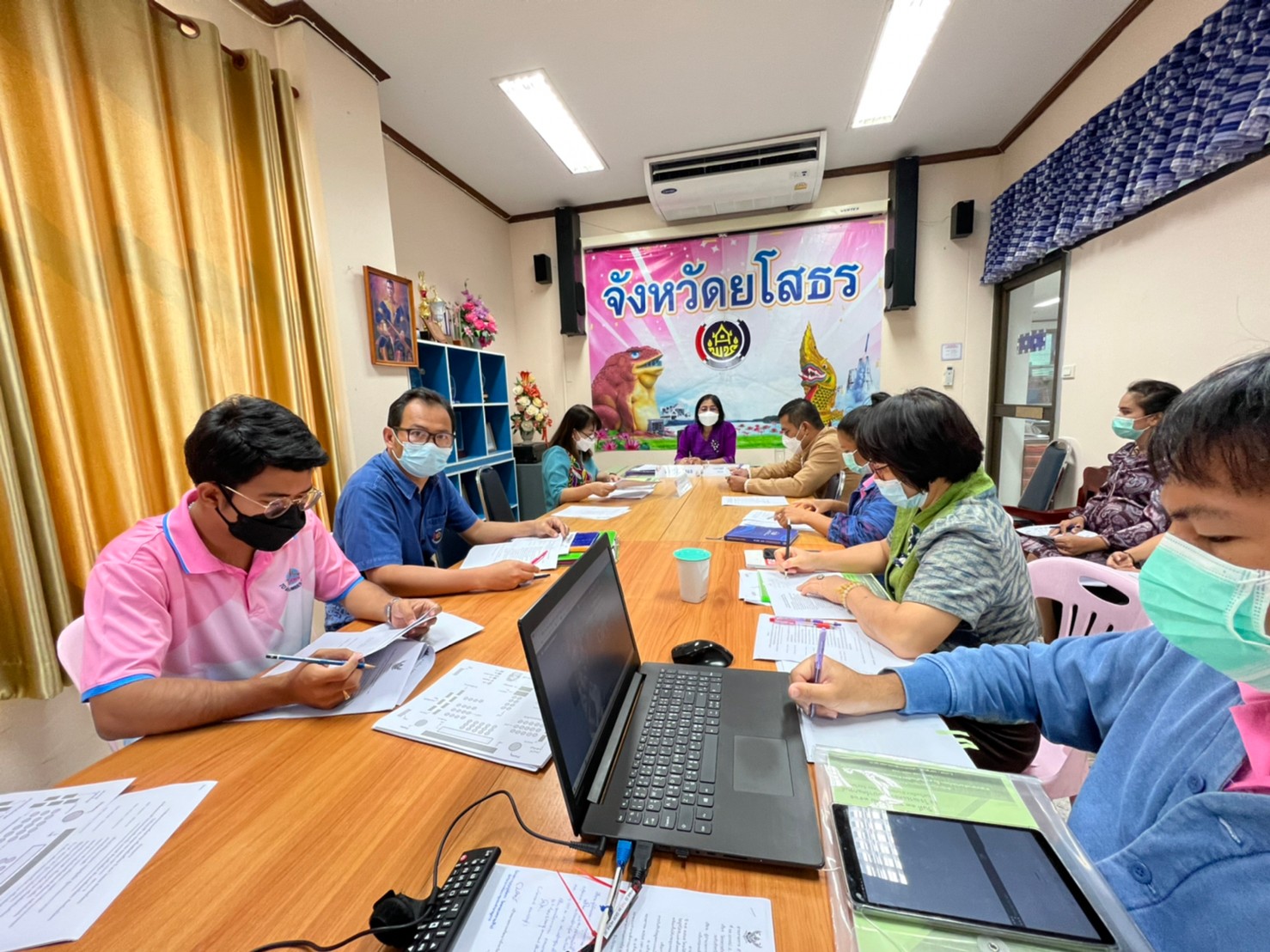 พช.ยโสธร ประชุมคณะทำงานบันทึกข้อมูลโครงการคัดสรรสุดยอดหนึ่งตำบล หนึ่งผลิตภัณฑ์ไทย ปี พ.ศ.2565 จังหวัดยโสธร  (OTOP product Champion : OPC)   