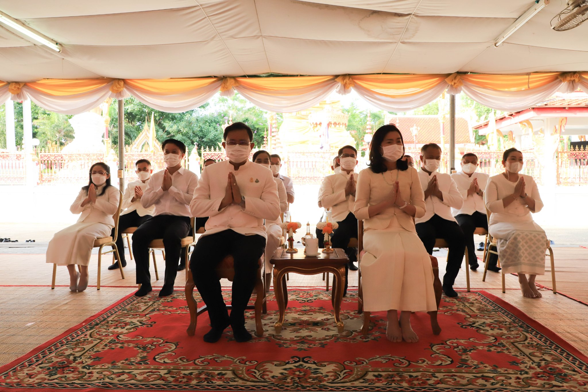 พช.ยโสธร ร่วมทำบุญตักบาตรและเวียนเทียนเนื่องในวันวิสาขบูชา ปี 2565