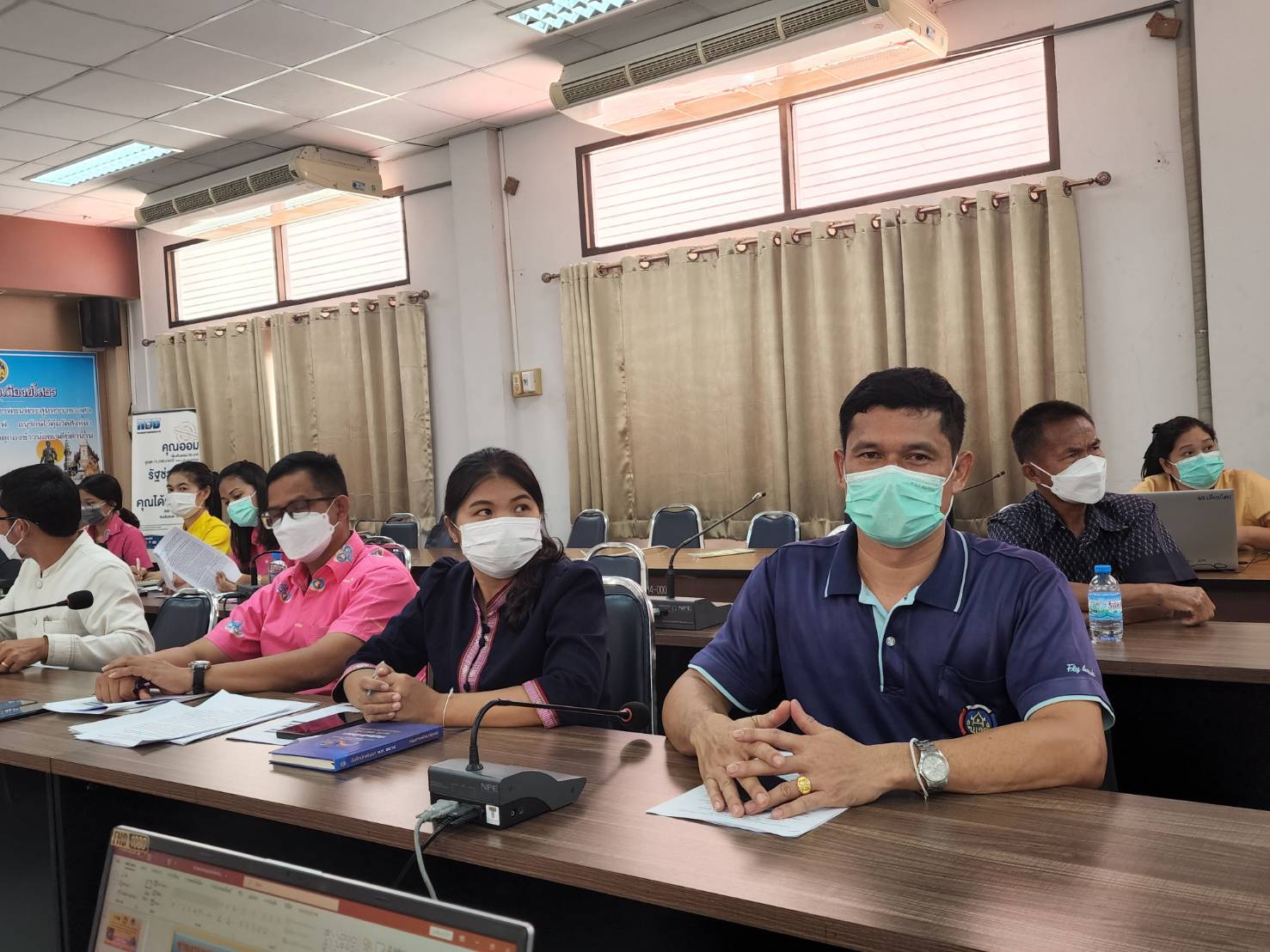 พช.ยโสธร ประชุม การขับเคลื่อนการดำเนินงานขจัดความยากจนและพัฒนาคนทุกช่วงวันยอย่างยั่งยืนตามหลักปรัชญาของเศรษฐกิจพอเพียงในระดับพื้นที่