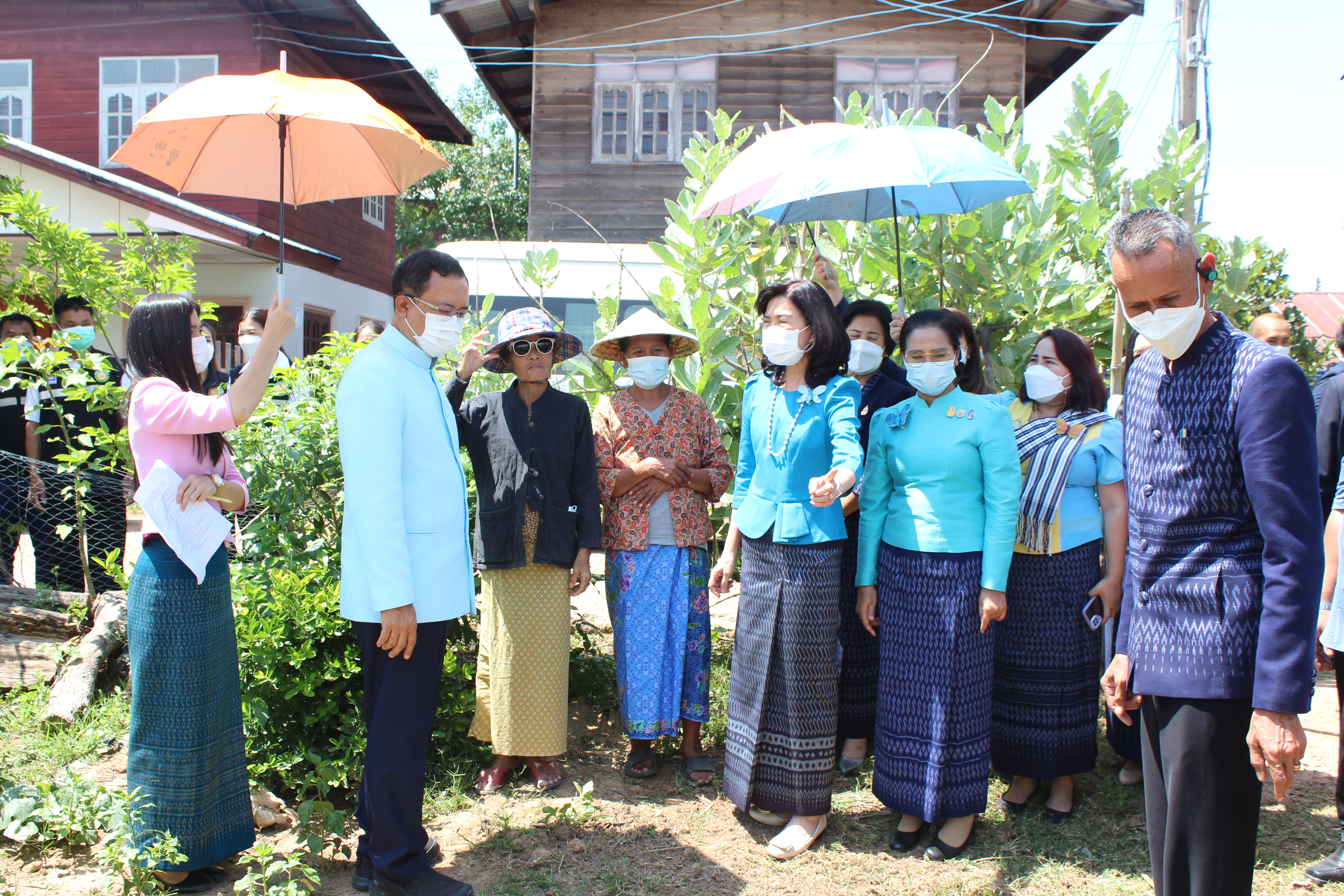 ผู้ว่าราชการจังหวัดยโสธรพร้อมนายกเหล่ากาชาด ลงพื้นที่ตรวจเยี่ยม/ให้กำลังใจ การดำเนินกิจกรรม “ที่ว่างสร้างอาหาร”และกิจกรรมสร้างความมั่นคงทางอาหารสู่ปฏิบัติการ 90 วัน