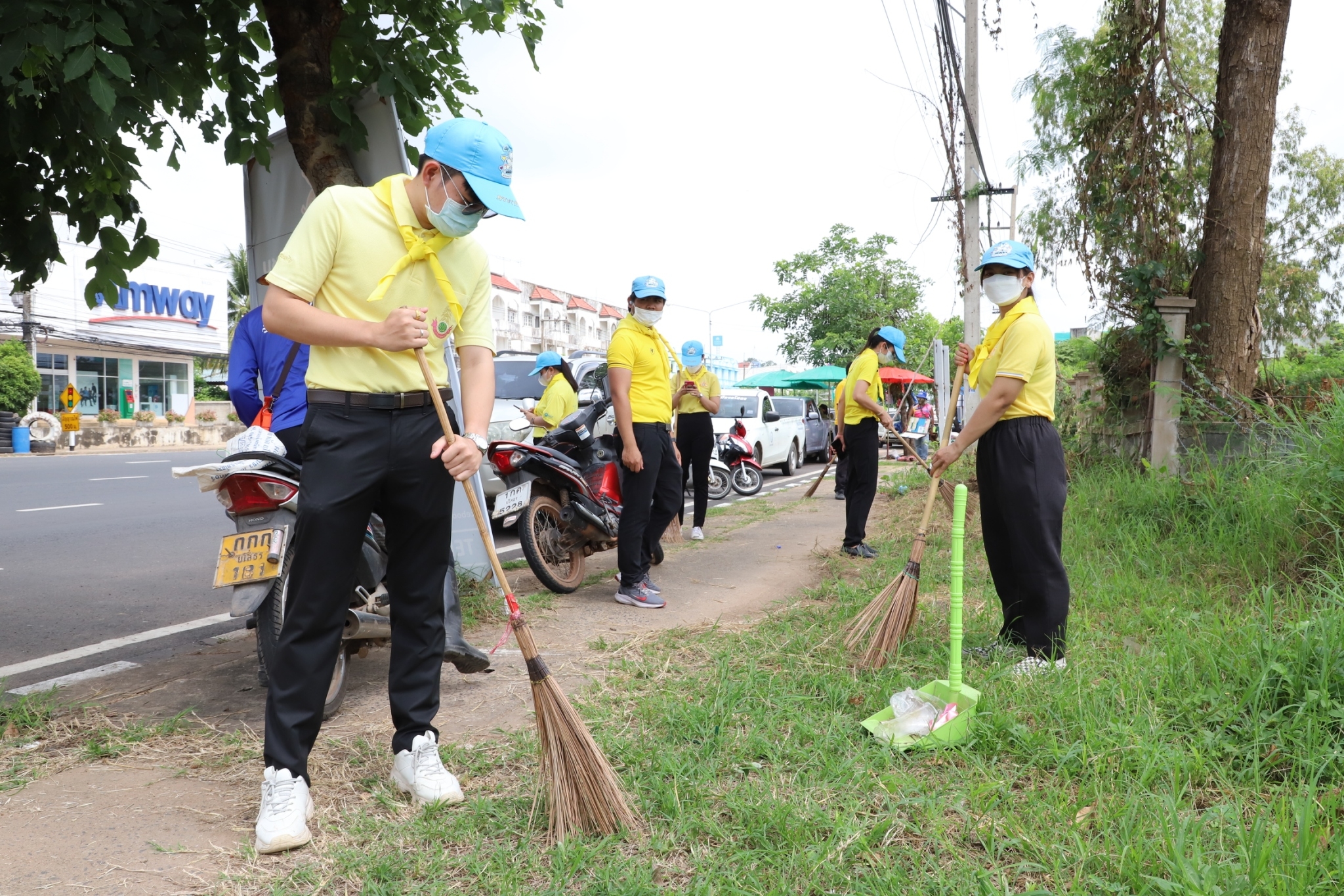 พช.ยโสธร ร่วมจิตอาสาพัฒนา เนื่องในโอกาสวันพระบาทสมเด็จพระปกเกล้าเจ้าอยู่หัว