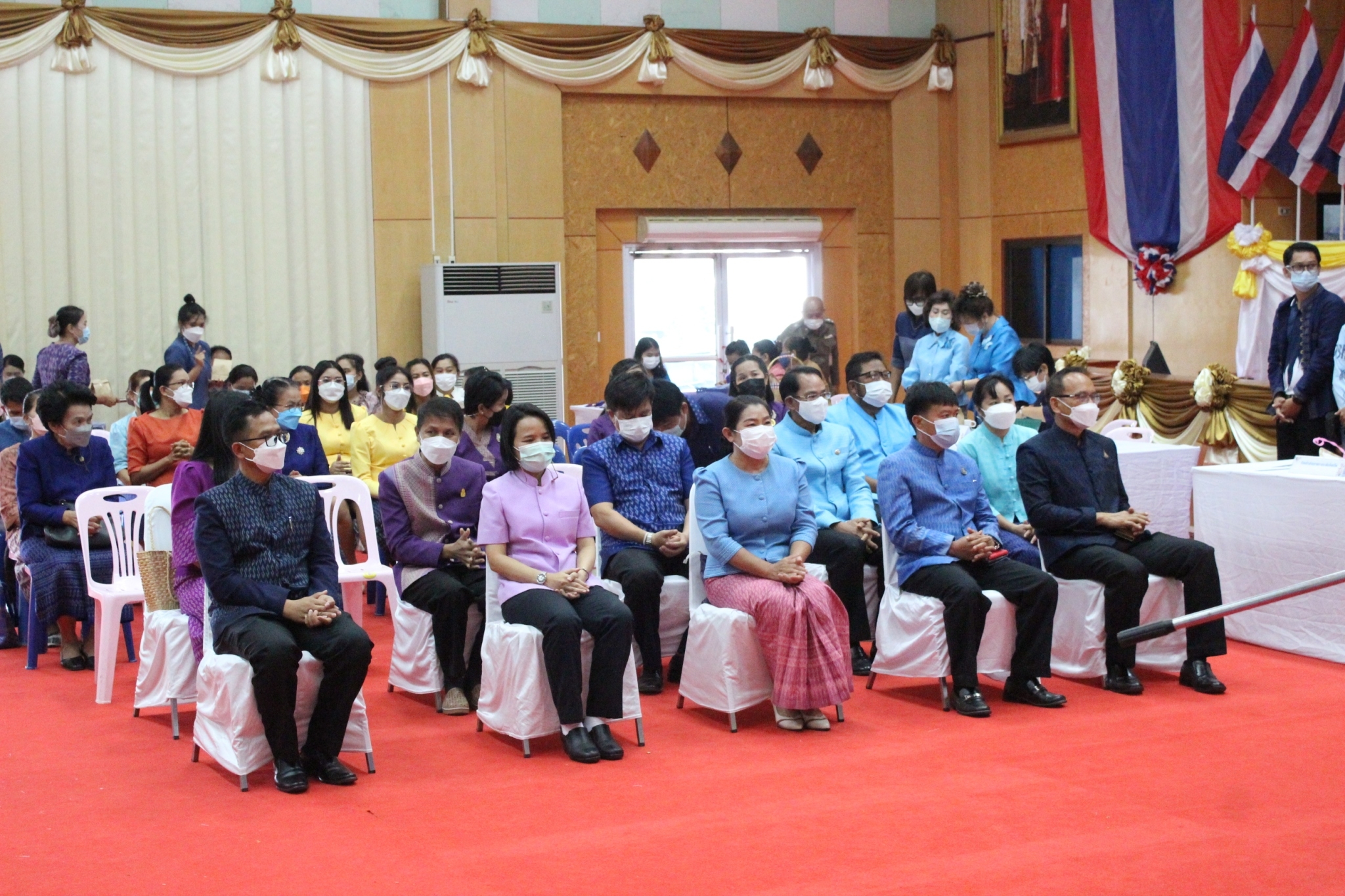 จังหวัดยโสธร จัดกิจกรรมการประดิษฐ์ผีเสื้อต้นแบบจากผ้าไหม ผ้าฝ้าย ผ้าตามอัตลักษณ์ของจังหวัดเพื่อเฉลิมพระเกียรติสมเด็จพระนางเจ้าสิริกิติ์ พระบรมราชินีนาถ พระบรมราชชนนีพันปีหลวงเนื่องในโอกาสมหามงคลเฉลิมพระชนมพรรษา 90 พรรษา 12 สิงหาคม 2565