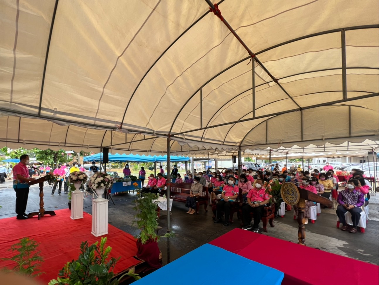 พช.ยโสธร ร่วมพิธีเปิดกิจกรรมส่งเสริมการบริโภคสินค้าเกษตร/ผลไม้ในจังหวัด ครั้งที่ 1 ภายใต้ชื่องาน “ Fruits Farm  Showcase สะออน 50 ปี ศรียโสธร ”