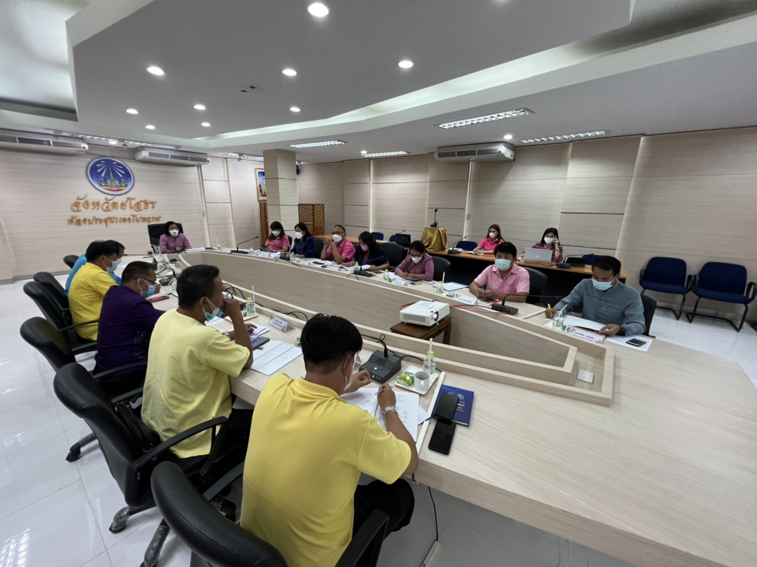 พช.ยโสธร ประชุมผู้บริหารและเจ้าหน้าที่พัฒนาชุมชนสังกัดสำนักงานพัฒนาชุมชนจังหวัดยโสธร ครั้งที่ 4 / 2565