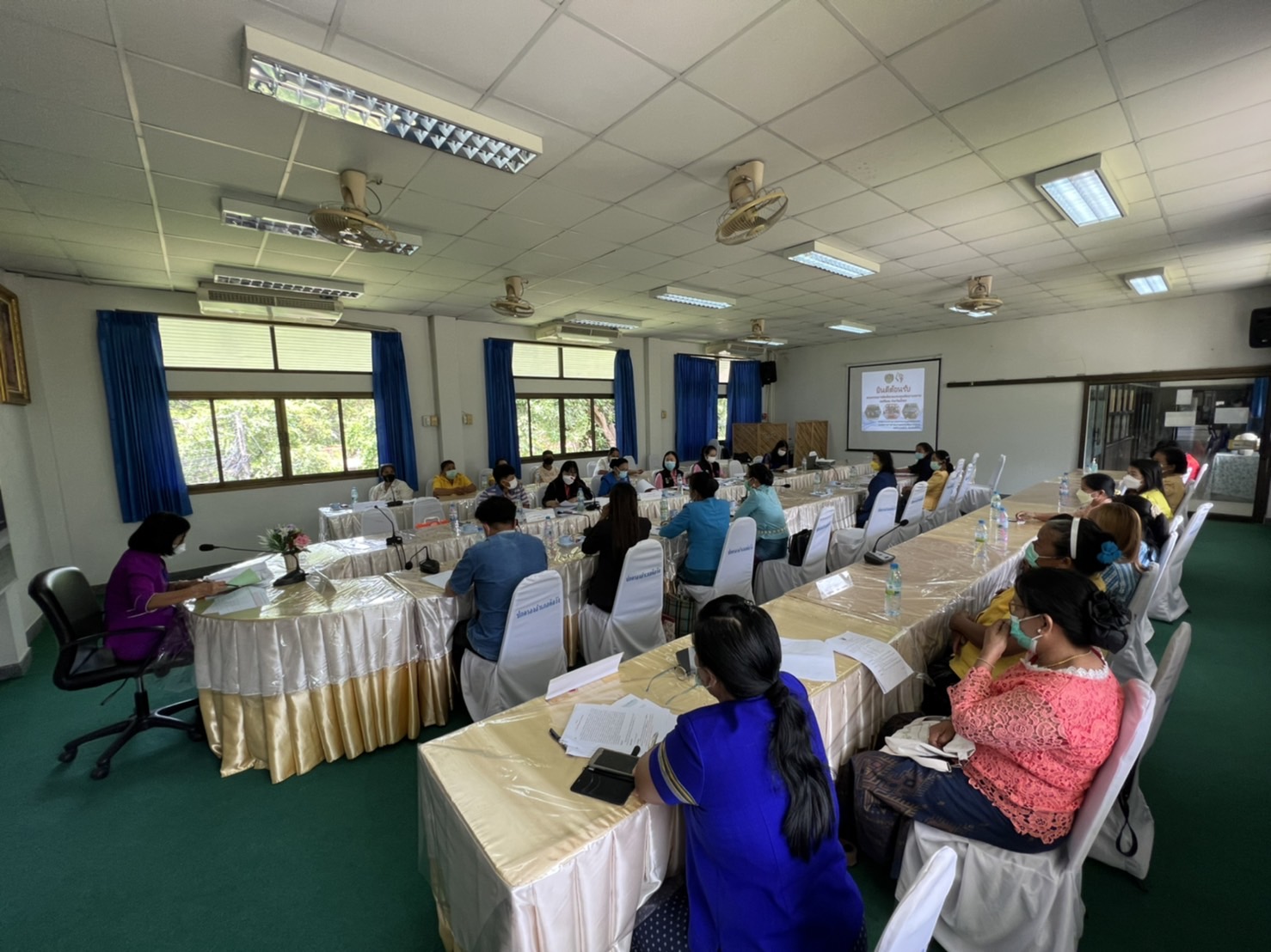 พช.ยโสธร คัดเลือกกองทุนพัฒนาบทบาทสตรีดีเด่น ระดับจังหวัด ประจำปี 2565 ณ ห้องประชุม ที่ว่าการอำเภอค้อวัง