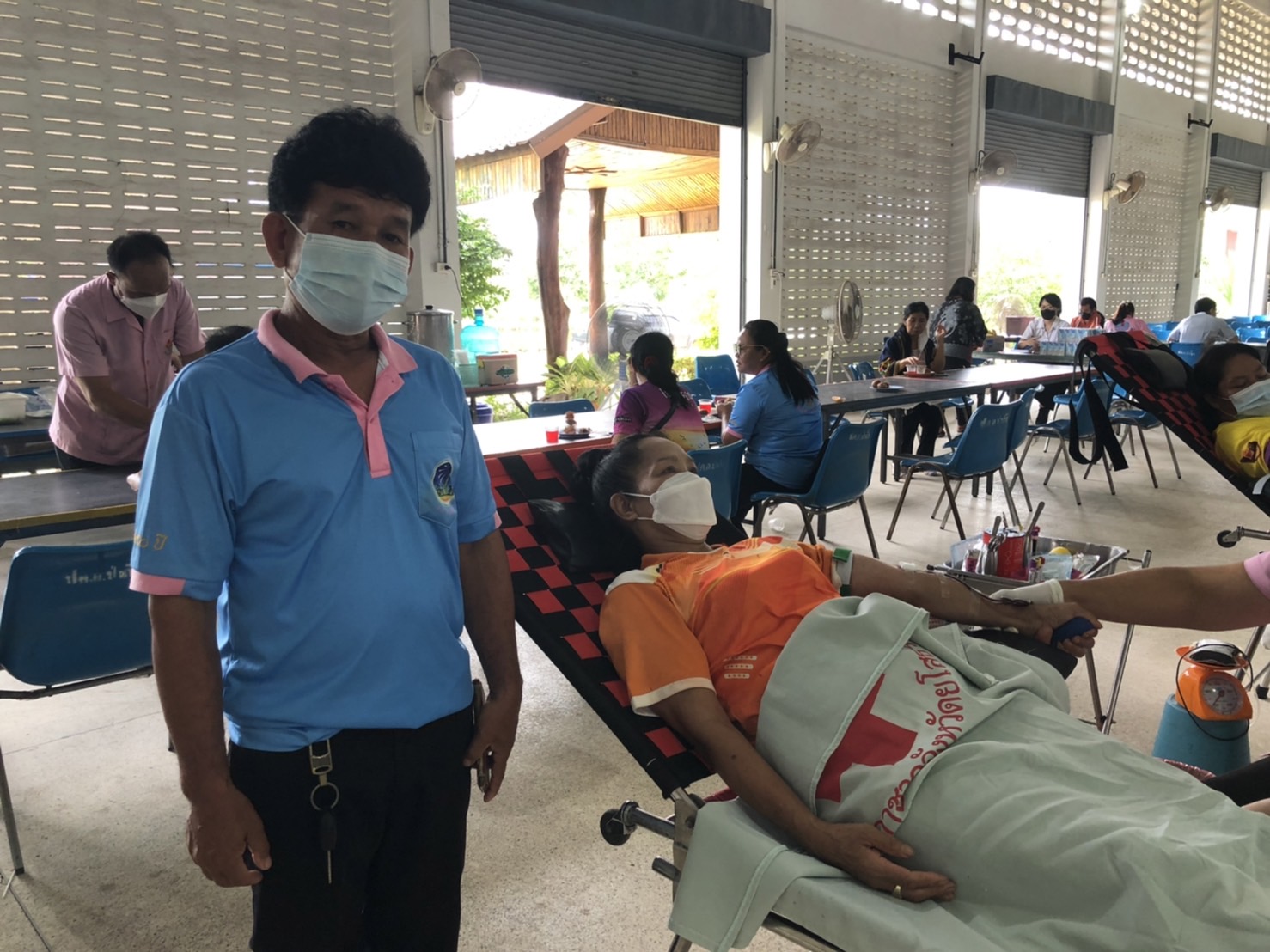 เครือข่ายกองทุนแม่ของแผ่นดินอำเภอป่าติ้ว จังหวัดยโสธรร่วมกิจกรรมบริจาคโลหิต “90 พรรษา 90 ล้านซีซี ถวายราชสดุดี สมเด็จพระบรมราชชนนีพันปีหลวง”