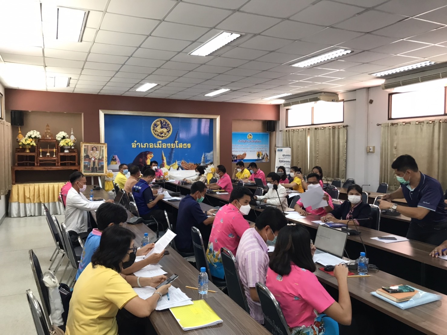 พช.ยโสธร ประชุม การขับเคลื่อนการดำเนินงานขจัดความยากจนและพัฒนาคนทุกช่วงวันยอย่างยั่งยืนตามหลักปรัชญาของเศรษฐกิจพอเพียงในระดับพื้นที่