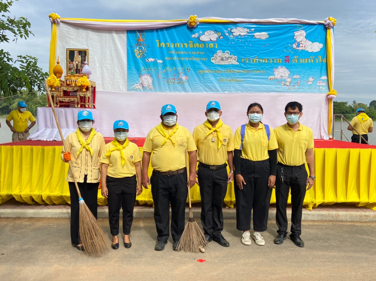 พช.ยโสธส ร่วมจิตอาสาพระราชทานจังหวัดยโสธร ทำความดี จิตอาสาพัฒนาปรับปรุงภูมิทัศน์ เนื่องในวันฉัตรมงคล