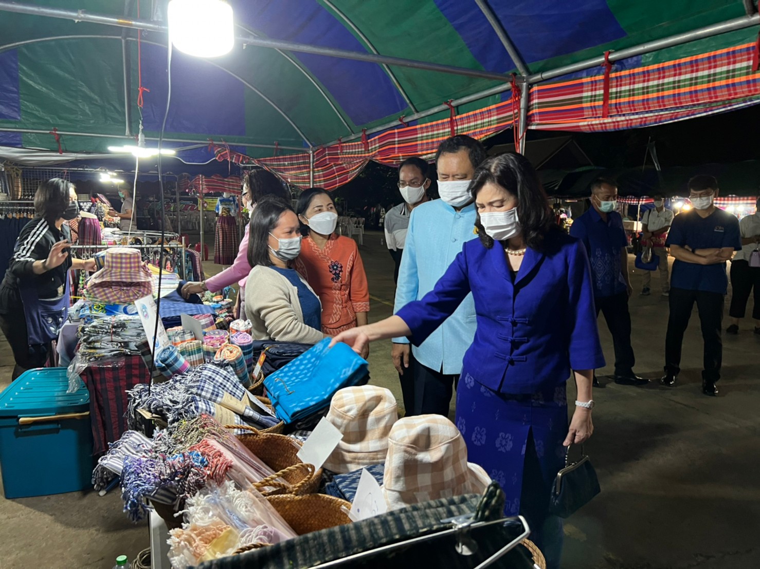 พช.ยโสธร จัดแสดงและจำหน่ายผลิตภัณฑ์ชุมชน OTOP  ในงานประเพณีบุญบั้งไฟ ระหว่างวันที่ 12 -16 พฤษภาคม 2565  และงานการประกวดกาพย์เซิ้งบั้งไฟ ณ วิมานพญาแถน อำเภอเมือง จังหวัดยโสธร