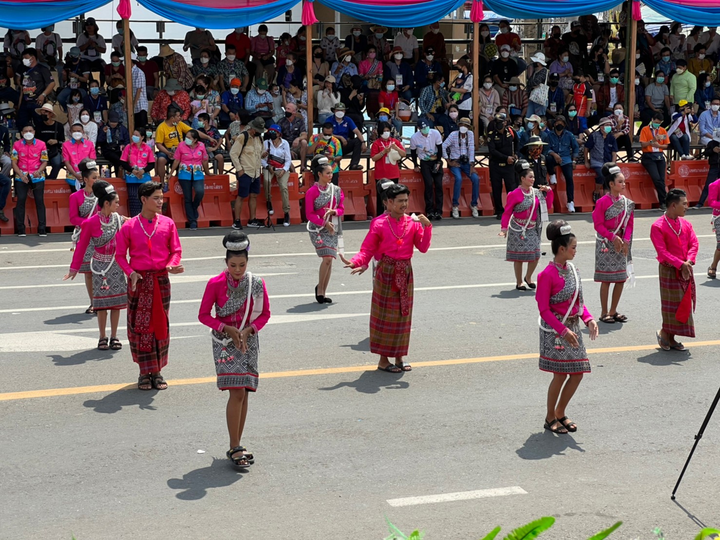 พช.ยโสธร  ร่วมเปิดงานประเพณีบุญบั้งไฟ ประจำปี 2565 ร่วมสืบสานประเพณีท้องถิ่นภายใต้มาตรการป้องกันโรคโควิด-19 เคร่งครัด โดยมีนักท่องเที่ยวและชาวยโสธร ร่วมงานอย่างคับคั่ง