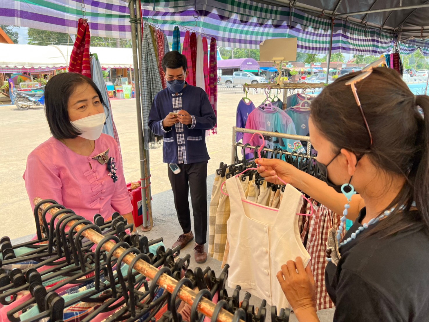 พช.ยโสธร   จัดแสดงและจำหน่ายผลิตภัณฑ์ OTOP ในงานประเพณีบุญบั้งไฟ จังหวัดยโสธร     ระหว่างวันที่ 12 -16 พฤษภาคม 2565  