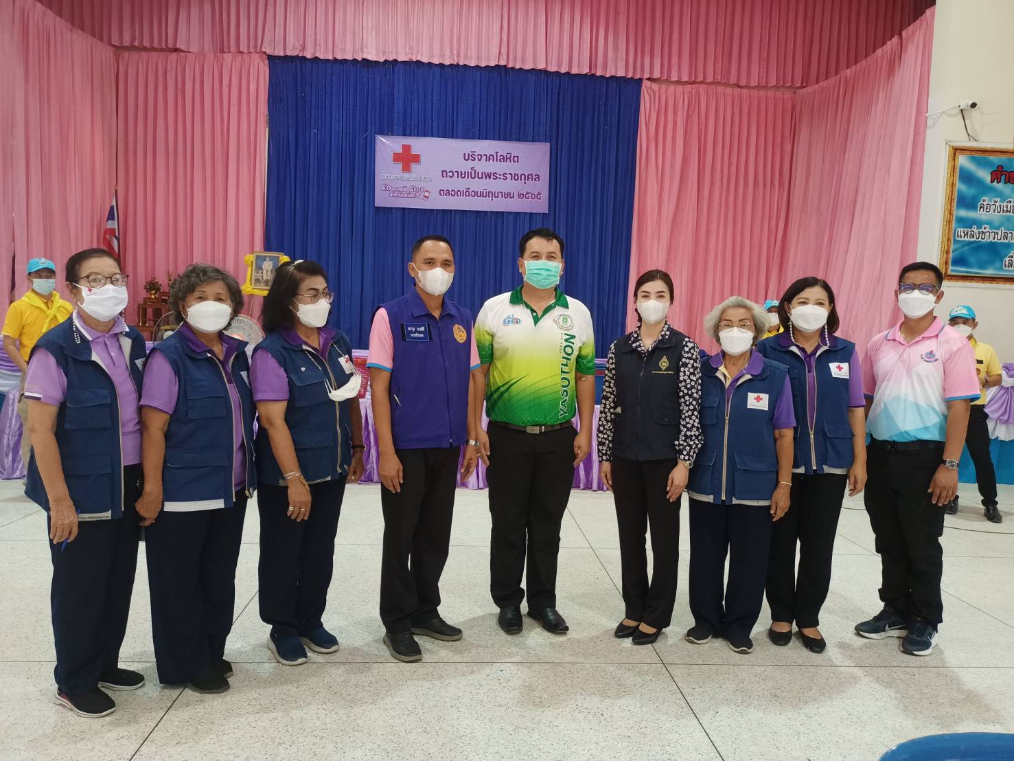 เครือข่ายกองทุนแม่ของแผ่นดินอำเภอค้อวัง ร่วมกับสำนักงานพัฒนาชุมชนอำเภอค้อวัง จังหวัดยโสธร ร่วมกิจกรรมบริจาคโลหิตตามโครงการ “90 พรรษา 90 ล้านซีซี ถวายราชสดุดี สมเด็จพระบรมราชชนนีพันปีหลวง”