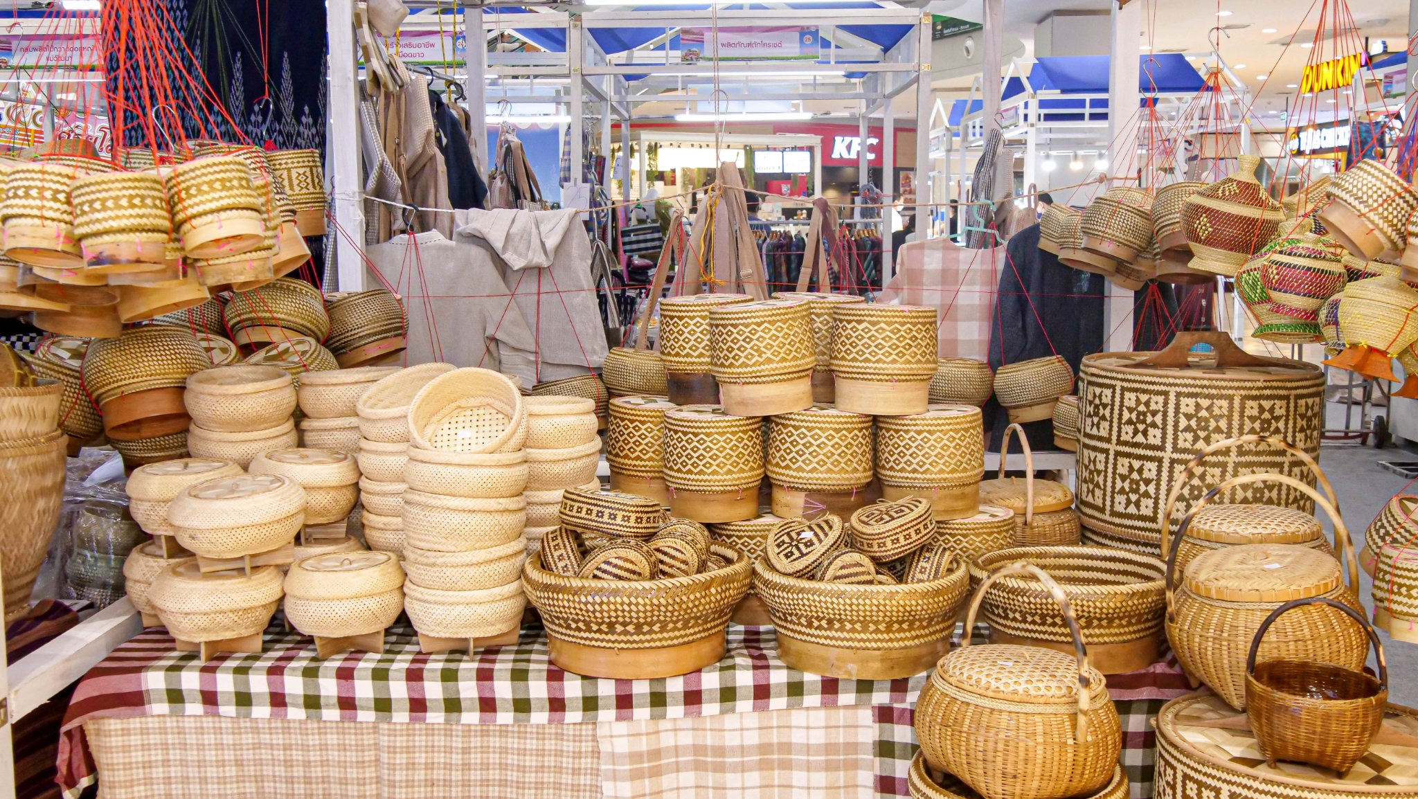 พช.ยโสธร ร่วมเปิดงาน “มหกรรมของดีเมืองบั้งไฟ สะออน 50 ปี ศรียโสธร” ที่จังหวัดชลบุรี