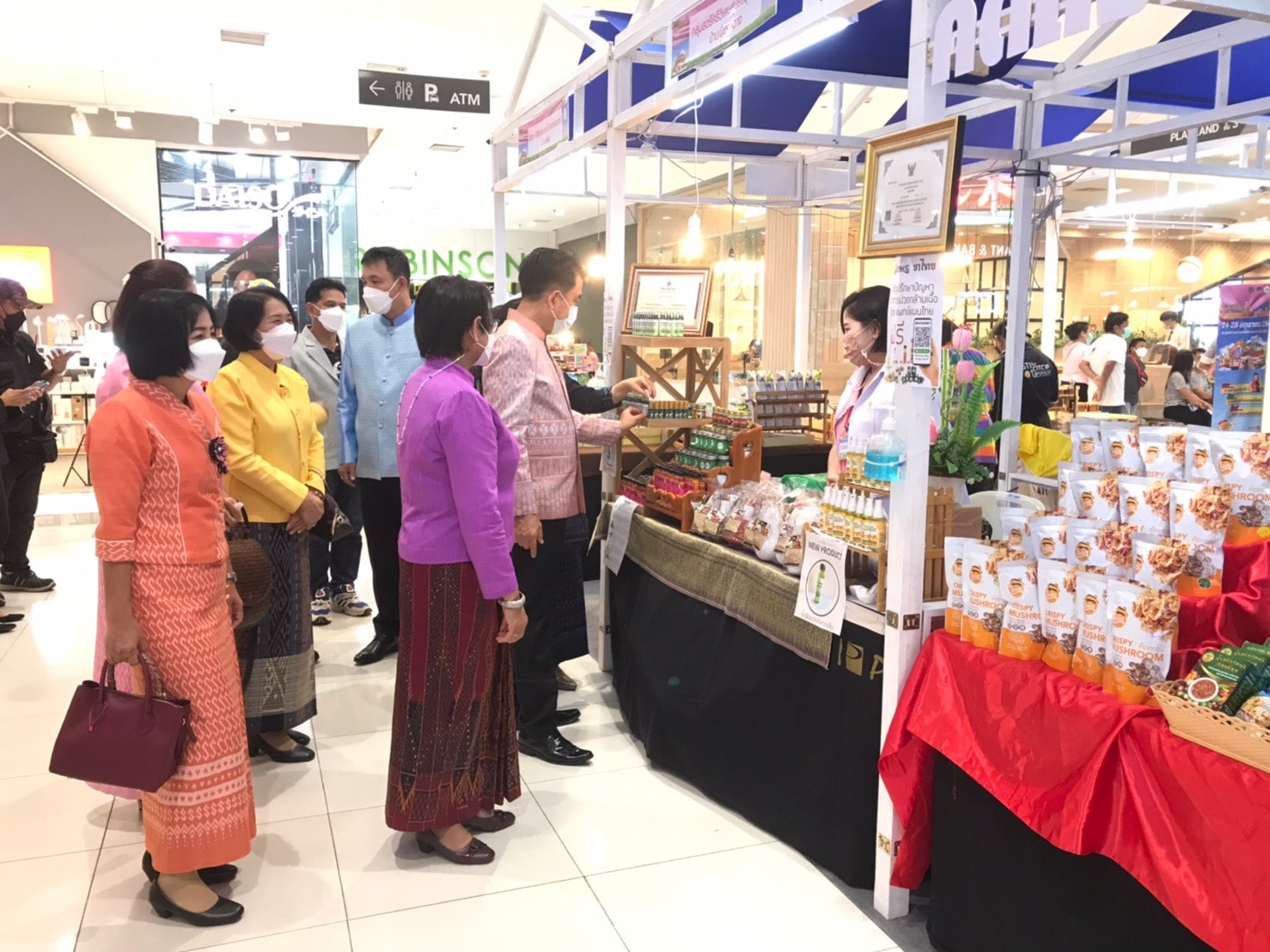 พช.ยโสธร ร่วมเปิดงาน “มหกรรมของดีเมืองบั้งไฟ สะออน 50 ปี ศรียโสธร” ที่จังหวัดชลบุรี