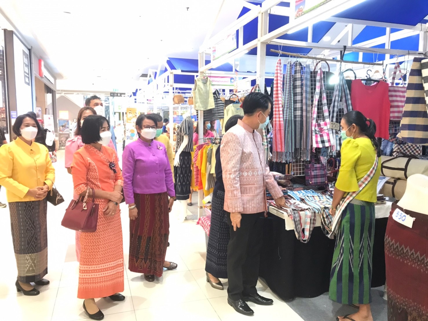 พช.ยโสธร ร่วมเปิดงาน “มหกรรมของดีเมืองบั้งไฟ สะออน 50 ปี ศรียโสธร” ที่จังหวัดชลบุรี