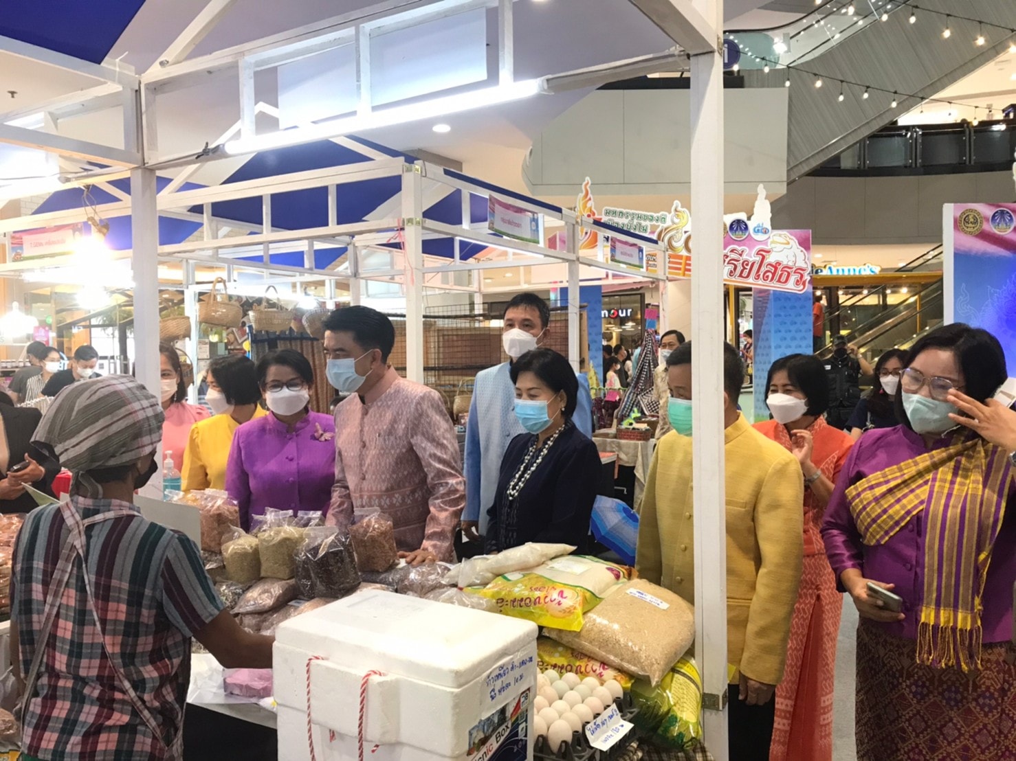 พช.ยโสธร ร่วมเปิดงาน “มหกรรมของดีเมืองบั้งไฟ สะออน 50 ปี ศรียโสธร” ที่จังหวัดชลบุรี