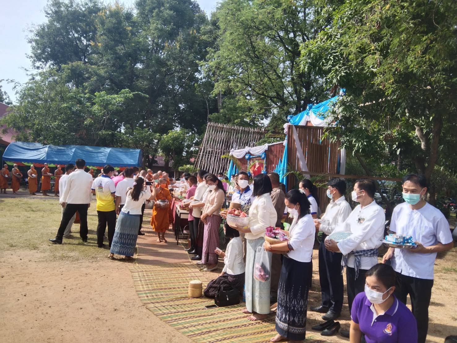 พช.ยโสธร ร่วมโครงการเข้าวัดปฏิบัติธรรมสวนะ ประจำปีงบประมาณ พ.ศ.2565