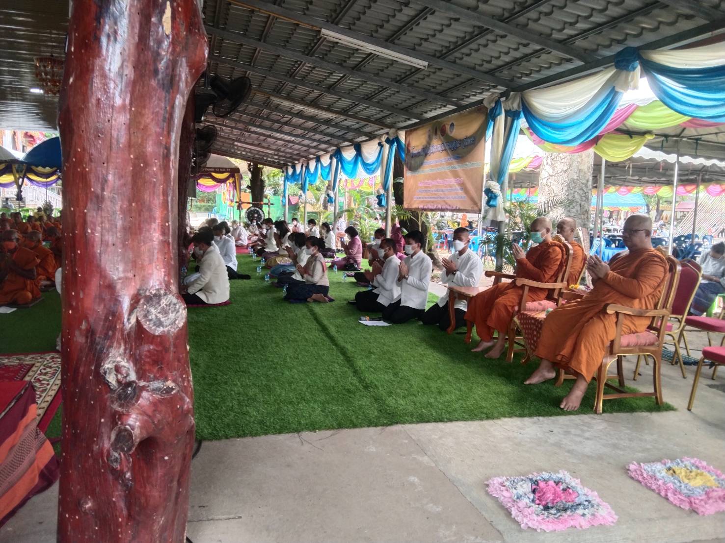 พช.ยโสธร ร่วมโครงการเข้าวัดปฏิบัติธรรมสวนะ ประจำปีงบประมาณ พ.ศ.2565