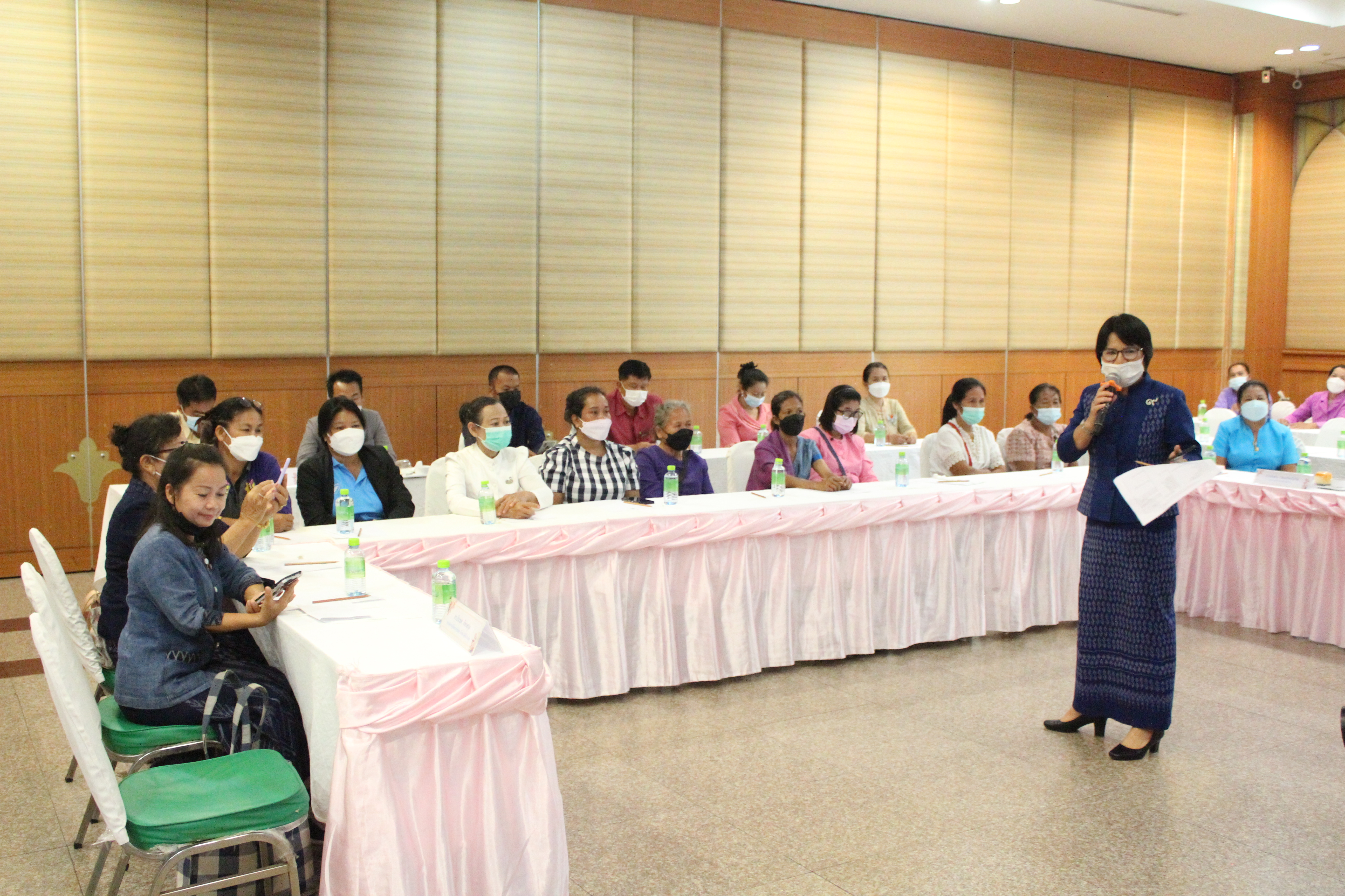 พช.ยโสธร ประชุมนำเสนอผลงานพัฒนาผลิตภัณฑ์ โครงการพัฒนาผลิตภัณฑ์สินค้าชุมชน กิจกรรมส่งเสริมกระบวนการเครือข่ายองค์ความรู้ (Knowledge – Based OTOP : KBO ) ปี 2565