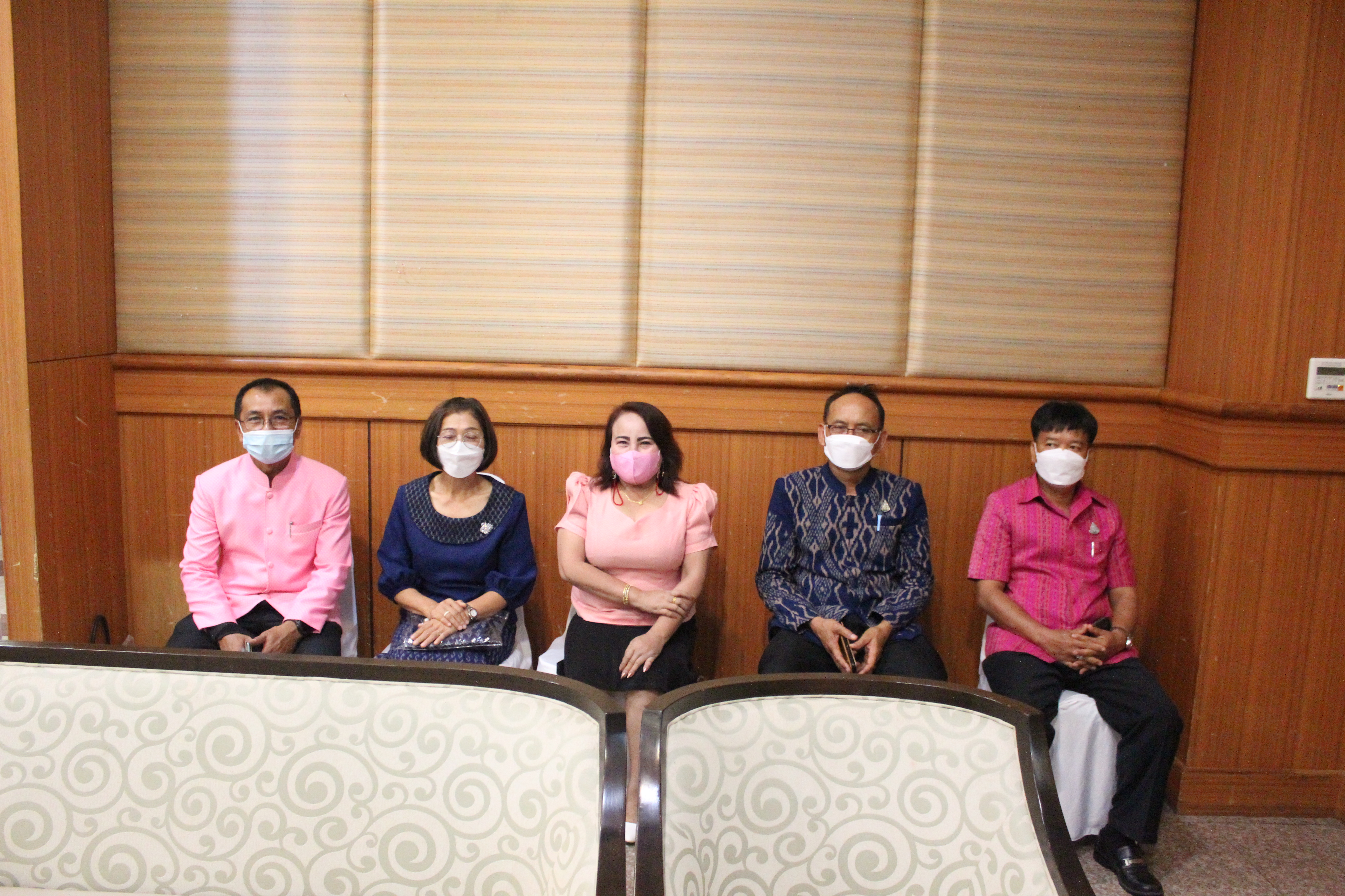 พช.ยโสธร ประชุมนำเสนอผลงานพัฒนาผลิตภัณฑ์ โครงการพัฒนาผลิตภัณฑ์สินค้าชุมชน กิจกรรมส่งเสริมกระบวนการเครือข่ายองค์ความรู้ (Knowledge – Based OTOP : KBO ) ปี 2565