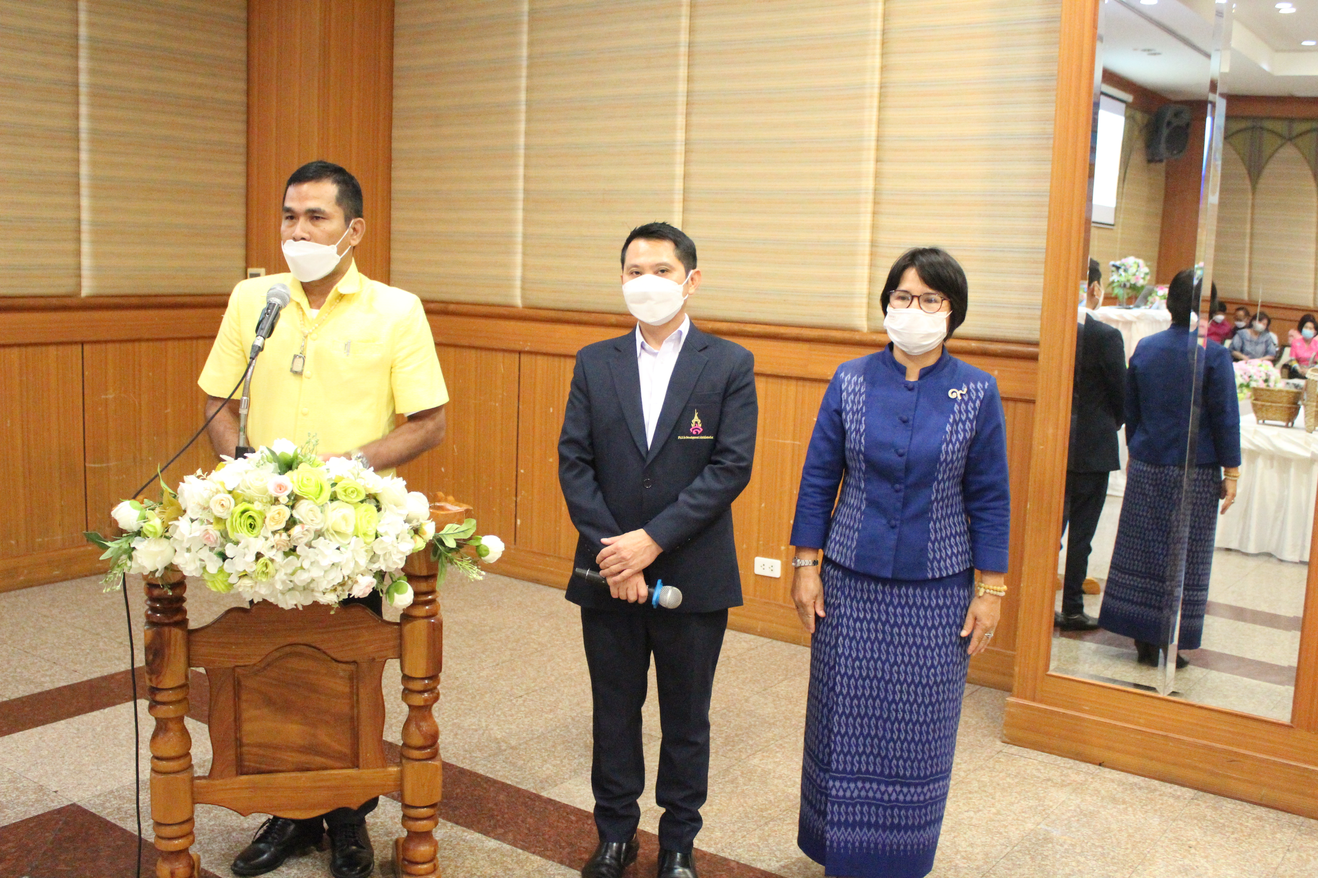 พช.ยโสธร ประชุมนำเสนอผลงานพัฒนาผลิตภัณฑ์ โครงการพัฒนาผลิตภัณฑ์สินค้าชุมชน กิจกรรมส่งเสริมกระบวนการเครือข่ายองค์ความรู้ (Knowledge – Based OTOP : KBO ) ปี 2565