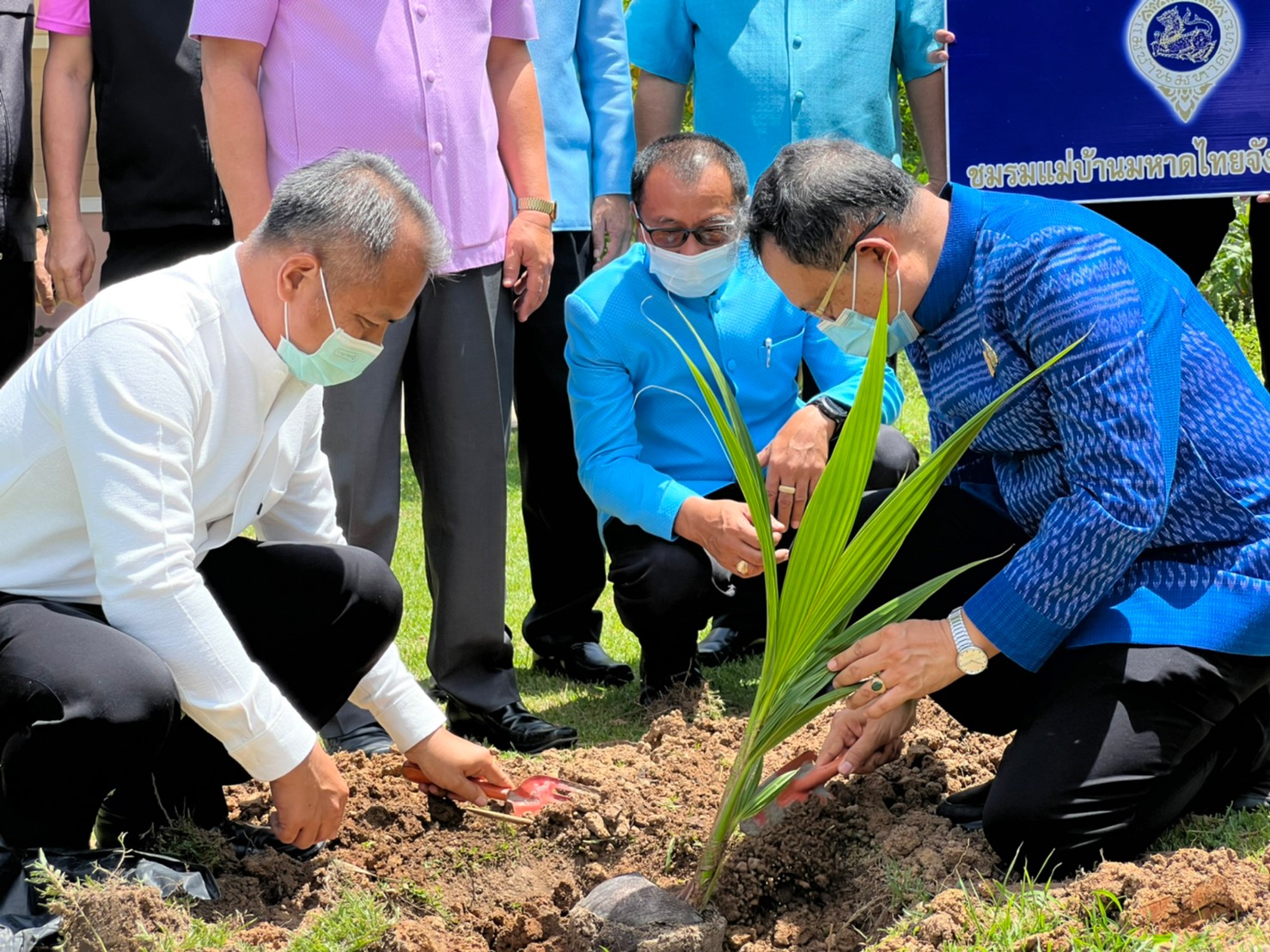 พช.ยโสธร ร่วมขับเคลื่อนกิจกรรม “ถังขยะเปียกลดโลกร้อน สะออน 50 ปี ศรียโสธร”