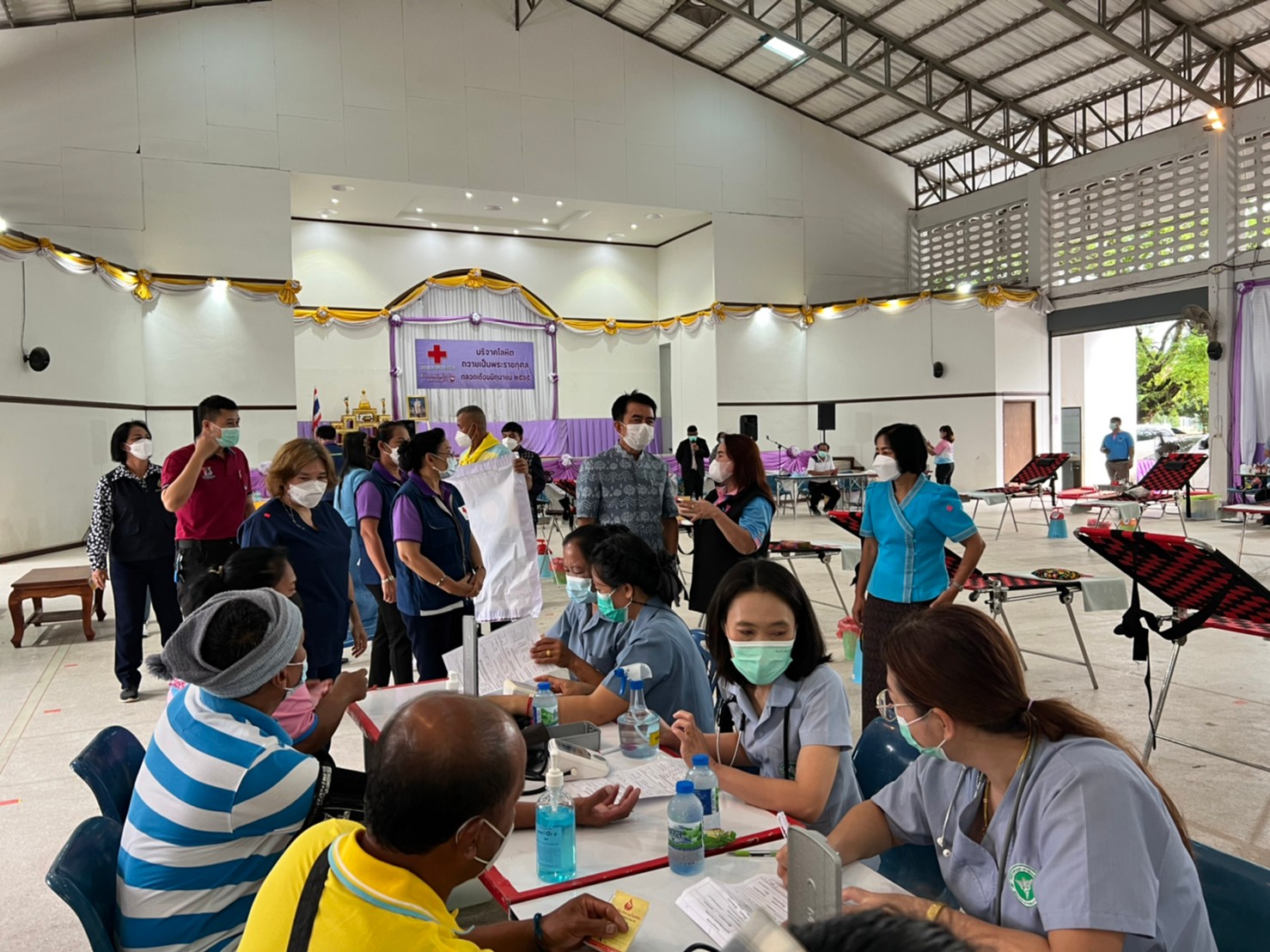 พช.ยโสธร ร่วมกับเครือข่ายกองทุนแม่ของแผ่นดินจังหวัดยโสธร…จัดกิจกรรมบริจาคโลหิตตามโครงการบริจาคโลหิต “90 พรรษา 90 ล้านซีซี ถวายราชสดุดี สมเด็จพระบรมราชชนนีพันปีหลวง”