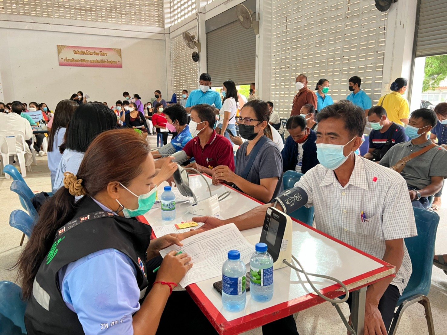 พช.ยโสธร ร่วมกับเครือข่ายกองทุนแม่ของแผ่นดินจังหวัดยโสธร…จัดกิจกรรมบริจาคโลหิตตามโครงการบริจาคโลหิต “90 พรรษา 90 ล้านซีซี ถวายราชสดุดี สมเด็จพระบรมราชชนนีพันปีหลวง”