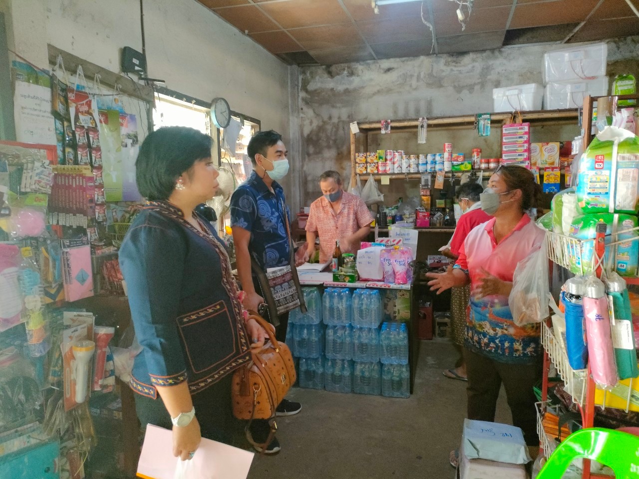 พช.ยโสธร ติดตาม นิเทศงานโครงการเสริมสร้างศักยภาพกองทุนชุมชนและการเข้าถึงแหล่งทุน กิจกรรมสนับสนุนเชิงวิชาการจัดการความรู้ศูนย์สาธิตการตลาดต้นแบบ