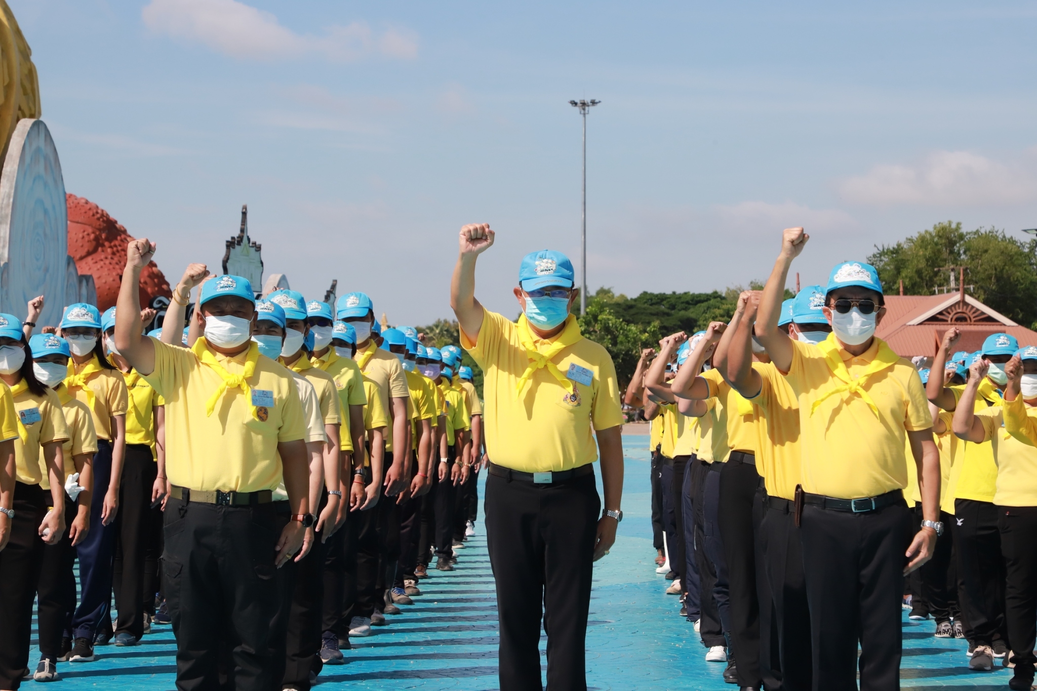 พช.ยโสธร ร่วมกิจกรรมจิตอาสาพัฒนาปรับปรุงภูมิทัศน์วิมานพญาแถน ???