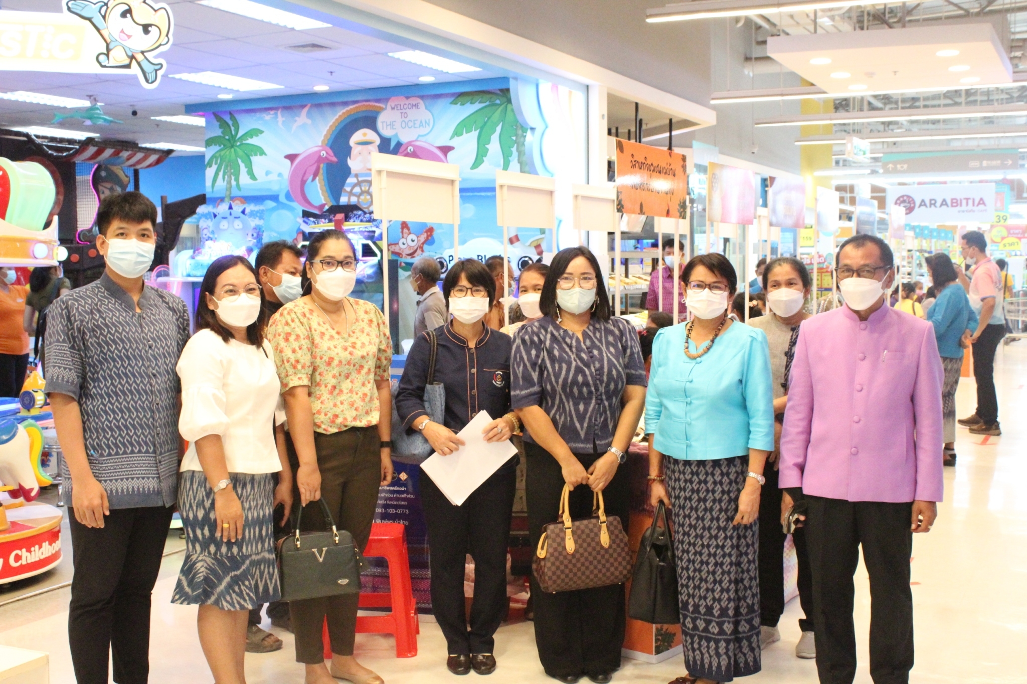 พช.ยโสธร จัดกิจกรรมทดสอบตลาด โครงการส่งเสริมกระบวนการเครือข่ายองค์ความรู้ (Knowledge – Based OTOP : KBO) จังหวัด “สุขใจ สุขช้อป OTOP ยโสธร ตลาดใหม่คนไทยยิ้มได้