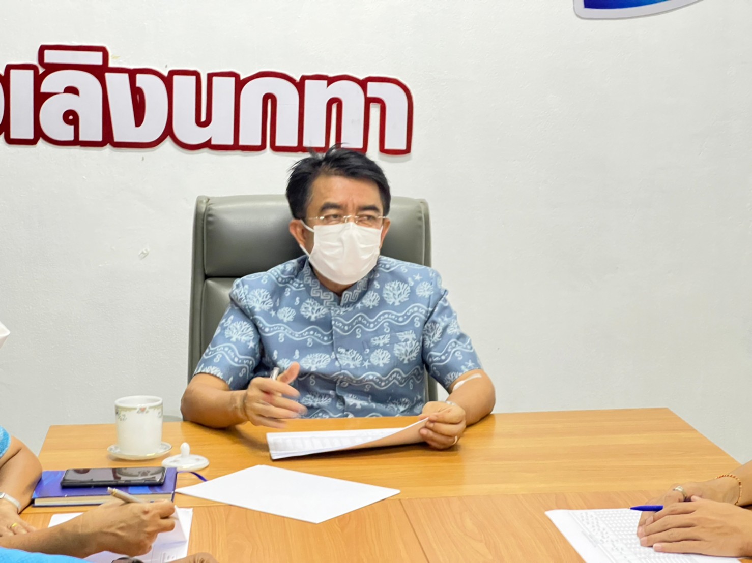 รองผู้ว่าราชการจังหวัดยโสธร ลงพื้นที่ประชุมติดตามการขับเคลื่อนการขจัดความยากจนและพัฒนาคนทุกช่วงวัยอย่างยั่งยืนตามหลักปรัชญาของเศรษฐกิจพอเพียง ในพื้นที่อำเภอเลิงนกทา จังหวัดยโสธร