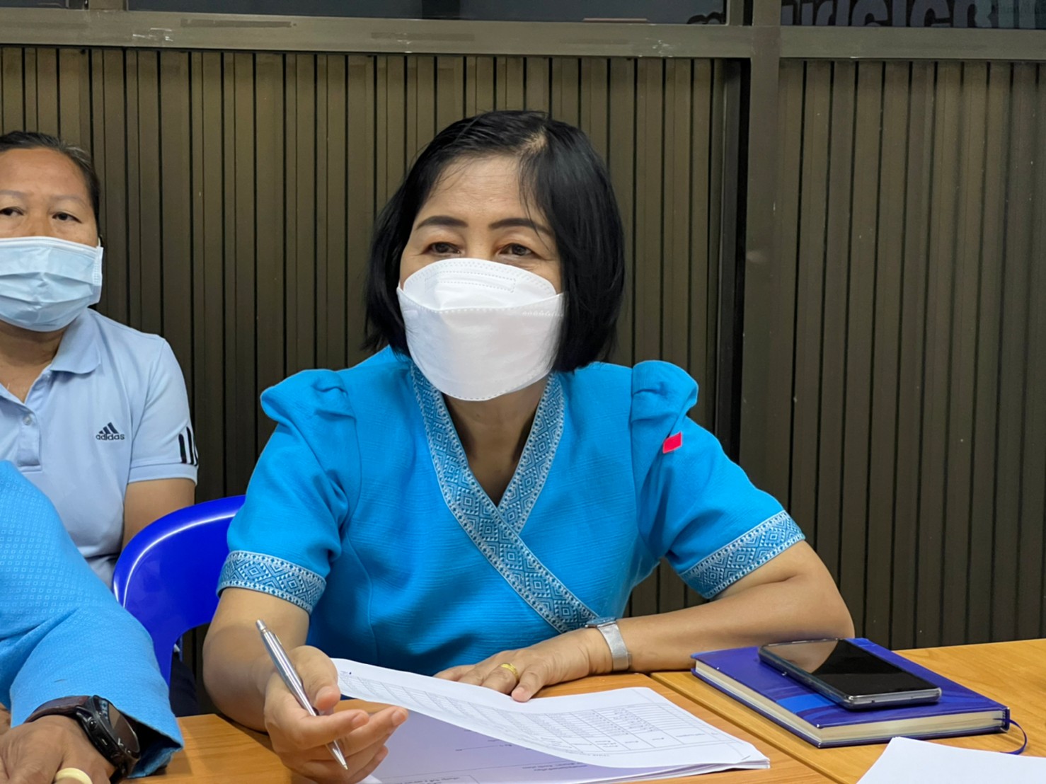 รองผู้ว่าราชการจังหวัดยโสธร ลงพื้นที่ประชุมติดตามการขับเคลื่อนการขจัดความยากจนและพัฒนาคนทุกช่วงวัยอย่างยั่งยืนตามหลักปรัชญาของเศรษฐกิจพอเพียง ในพื้นที่อำเภอเลิงนกทา จังหวัดยโสธร