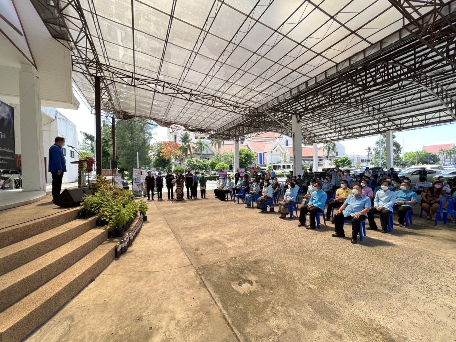 พช.ยโสธร จังหวัดยโสธร รับซื้อขยะรีไซเคิล ตามโครงการ คัดแยก (ขยะ) แลกบุญ ครั้งที่ 4  พร้อมร่วมกิจกรรมรักษ์โลก คัดแยกขยะ มุ่งสู่ Carbon Neutrality เนื่องในวันสิ่งแวดล้อมโลก ประจำปี 2565