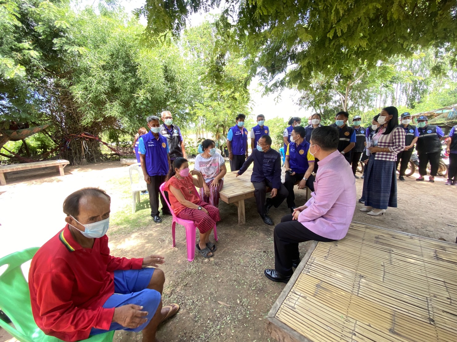 รองผู้ว่าราชการจังหวัดยโสธร ปฏิบัติการ “คนยโสธร…ไม่ทอดทิ้งกัน” ลุยแก้จนแบบพุ่งเป้าลงพื้นที่เยี่ยมให้กำลังใจทีมปฏิบัติการ พี่เลี้ยงและครัวเรือนเป้าหมาย TPMAP ในพื้นที่อำเภอป่าติ้ว