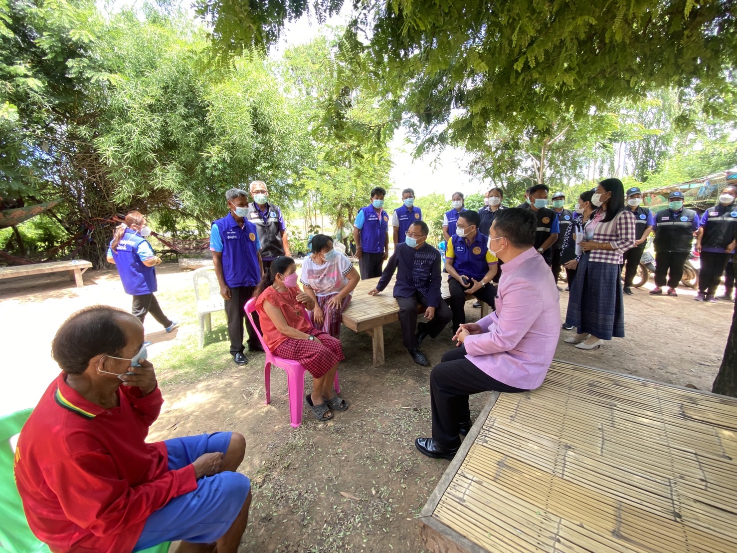 รองผู้ว่าราชการจังหวัดยโสธร ปฏิบัติการ “คนยโสธร…ไม่ทอดทิ้งกัน” ลุยแก้จนแบบพุ่งเป้าลงพื้นที่เยี่ยมให้กำลังใจทีมปฏิบัติการ พี่เลี้ยงและครัวเรือนเป้าหมาย TPMAP ในพื้นที่อำเภอป่าติ้ว