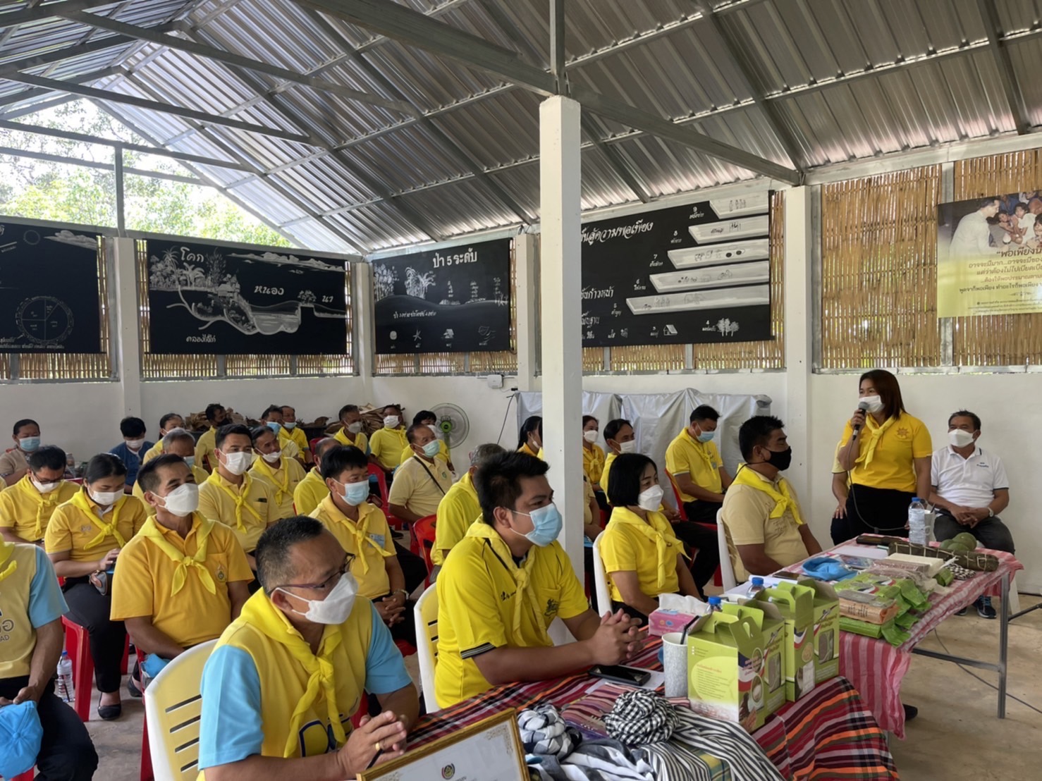 พช.ยโสธร  ร่วมประกวดผู้นำจิตอาสาพัฒนาชุมชนดีเด่น ระดับเขตตรวจราชการ ตามโครงการเสริมสร้างและพัฒนาผู้นำการเปลี่ยนแปลง ประจำปีงบประมาณ พ.ศ. 2565 ผ่านระบบ Zoom Cloud Meetings