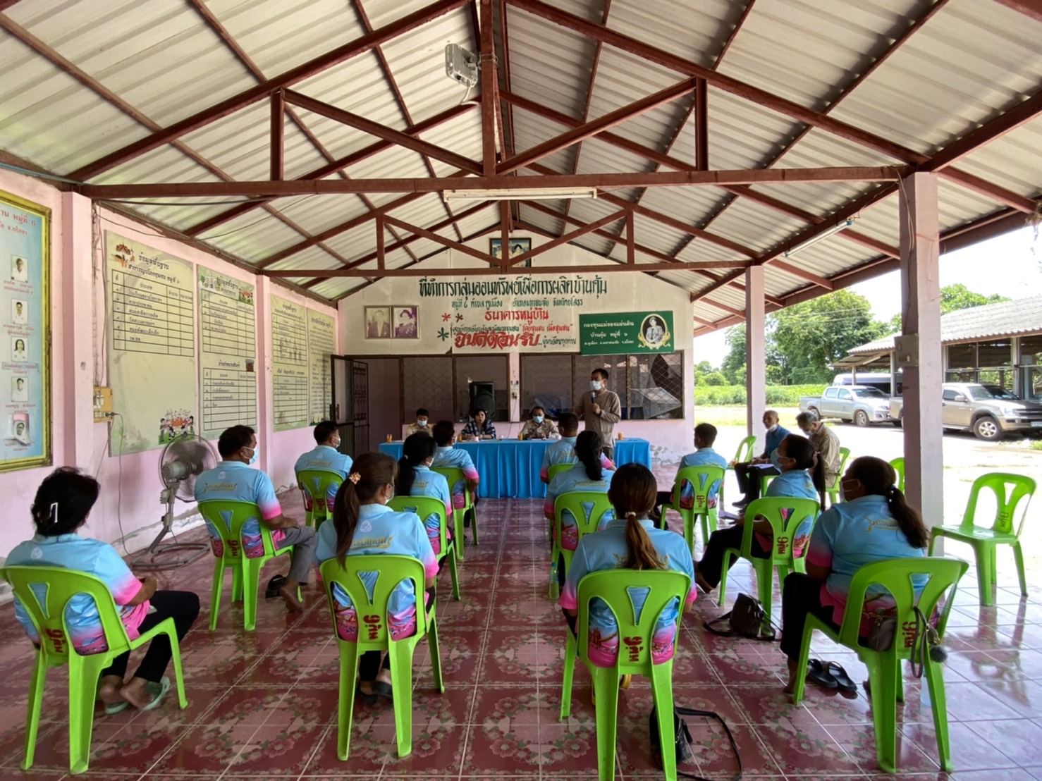 พช.ยโสธร ติดตาม นิเทศงานโครงการเสริมสร้างศักยภาพกองทุนชุมชนและการเข้าถึงแหล่งทุน กิจกรรมสนับสนุนเชิงวิชาการจัดการความรู้ศูนย์สาธิตการตลาดต้นแบบ