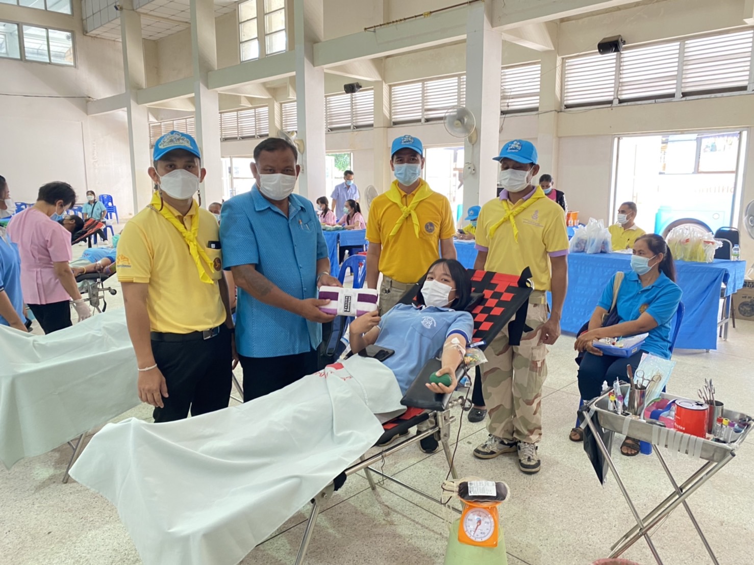 เครือข่ายกองทุนแม่ของแผ่นดินอำเภอค้อวัง ร่วมกับสำนักงานพัฒนาชุมชนอำเภอค้อวัง จังหวัดยโสธร ร่วมกิจกรรมบริจาคโลหิตตามโครงการ “90 พรรษา 90 ล้านซีซี ถวายราชสดุดี สมเด็จพระบรมราชชนนีพันปีหลวง”