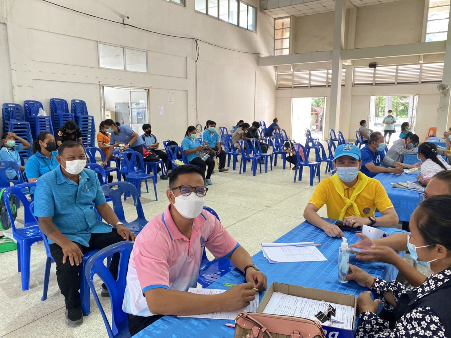 เครือข่ายกองทุนแม่ของแผ่นดินอำเภอค้อวัง ร่วมกับสำนักงานพัฒนาชุมชนอำเภอค้อวัง จังหวัดยโสธร ร่วมกิจกรรมบริจาคโลหิตตามโครงการ “90 พรรษา 90 ล้านซีซี ถวายราชสดุดี สมเด็จพระบรมราชชนนีพันปีหลวง”