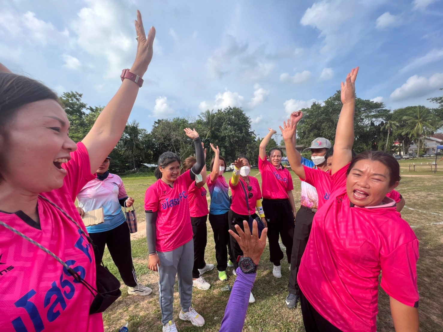 พช.ยโสธร  ยกขบวนร่วมแข่งขันกีฬาเชื่อมความสามัคคี ตามโครงการ “สานสัมพันธ์น้องพี่ 60 ปี พช.” เขตตรวจราชการที่ 14 ( ยโสธร อำนาจเจริญ ศรีสะเกษ อุบลราชธานี )