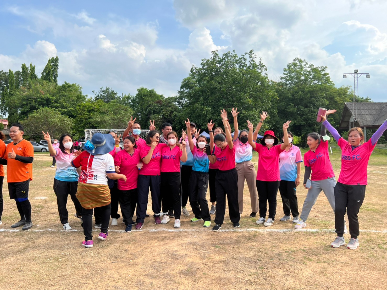 พช.ยโสธร  ยกขบวนร่วมแข่งขันกีฬาเชื่อมความสามัคคี ตามโครงการ “สานสัมพันธ์น้องพี่ 60 ปี พช.” เขตตรวจราชการที่ 14 ( ยโสธร อำนาจเจริญ ศรีสะเกษ อุบลราชธานี )