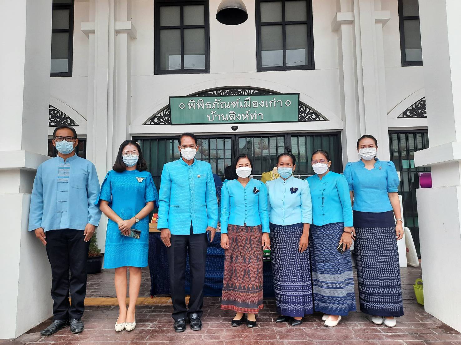 พช.ยโสธร  สวมผ้าไทย ใส่ให้สนุก อนุรักษ์ผ้าไทยให้ทันสมัย ทำบุญตักบาตร ในงานทำบุญตักบาตร ย้อนยุควิถีถิ่นวิถีไทย
