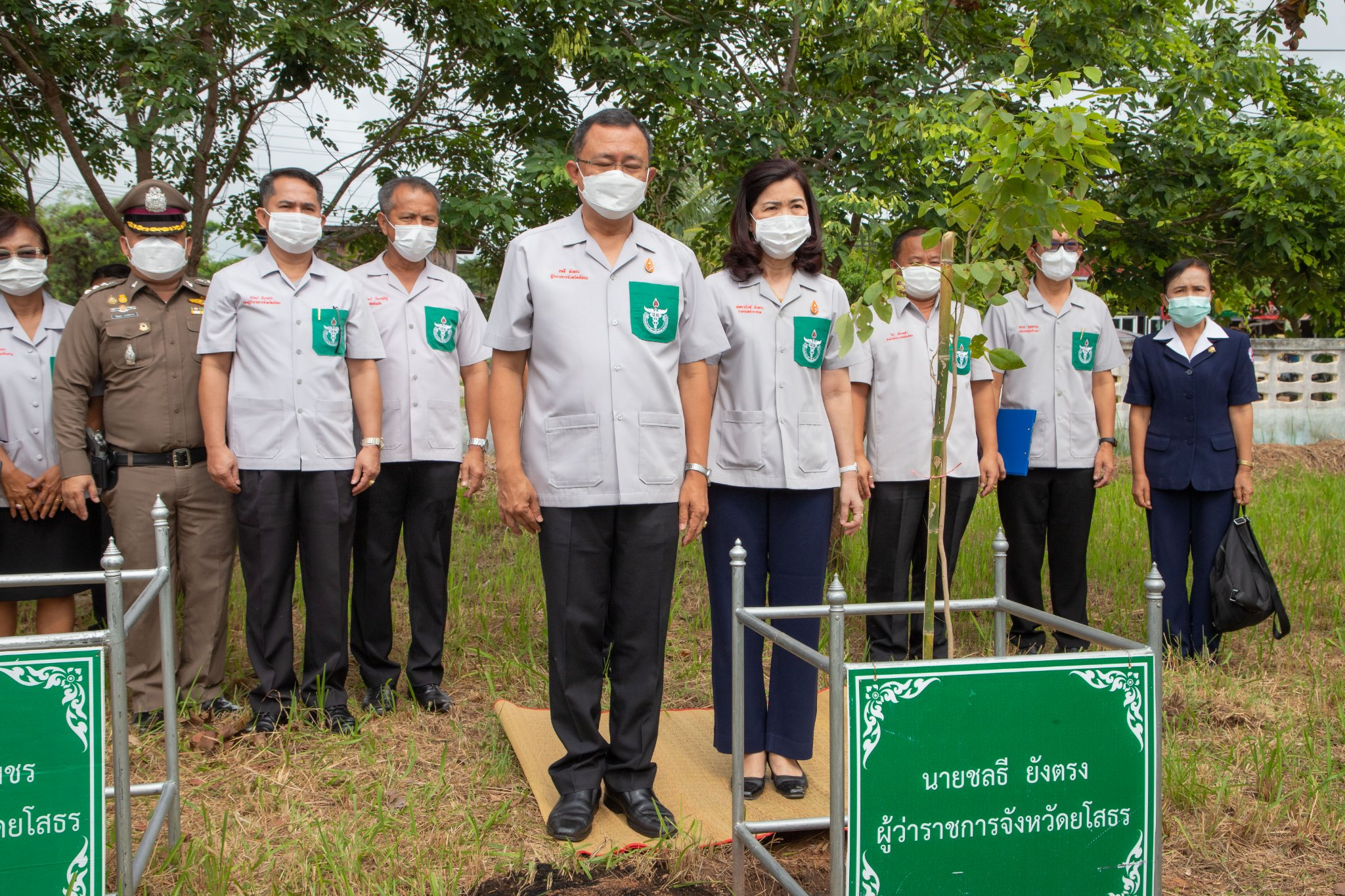พช.ยโสธร  ร่วมกิจกรรมหน่วยแพทย์อาสาสมเด็จพระศรีนครินทราบรมราชชนนี (พอ.สว.) รวมกับ โครงการจังหวัดเคลื่อนที่ “เพิ่มรอยยิ้ม เติมความสุข ให้คนยโสธร” ประจำปีงบประมาณ พ.ศ. 2565 ครั้งที่ 8