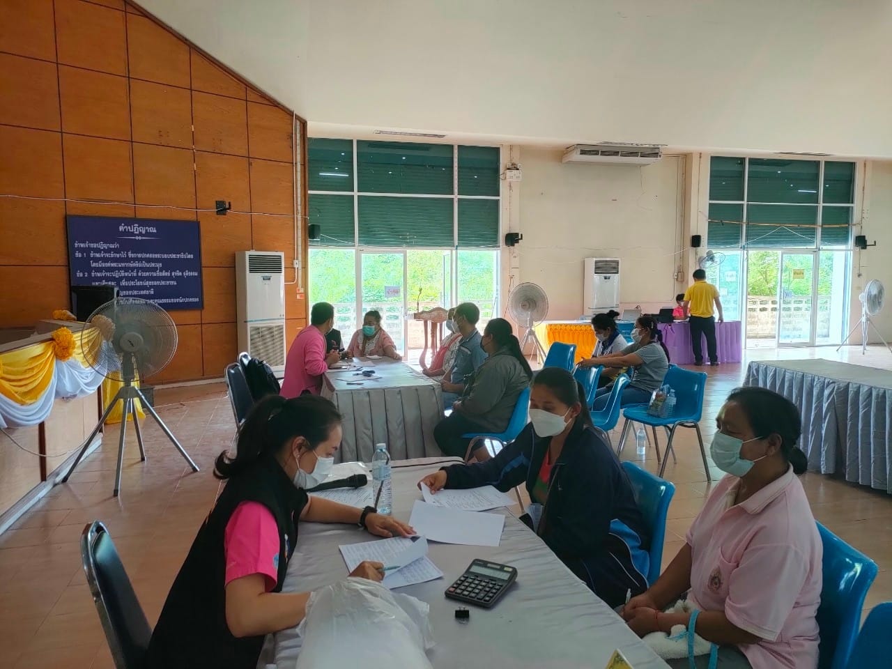 พช.ยโสธร  ออกติดตามการดำเนินงานและโครงการหนี้ค้างชำระกองทุนพัฒนาบทบาทสตรีจังหวัดยโสธร