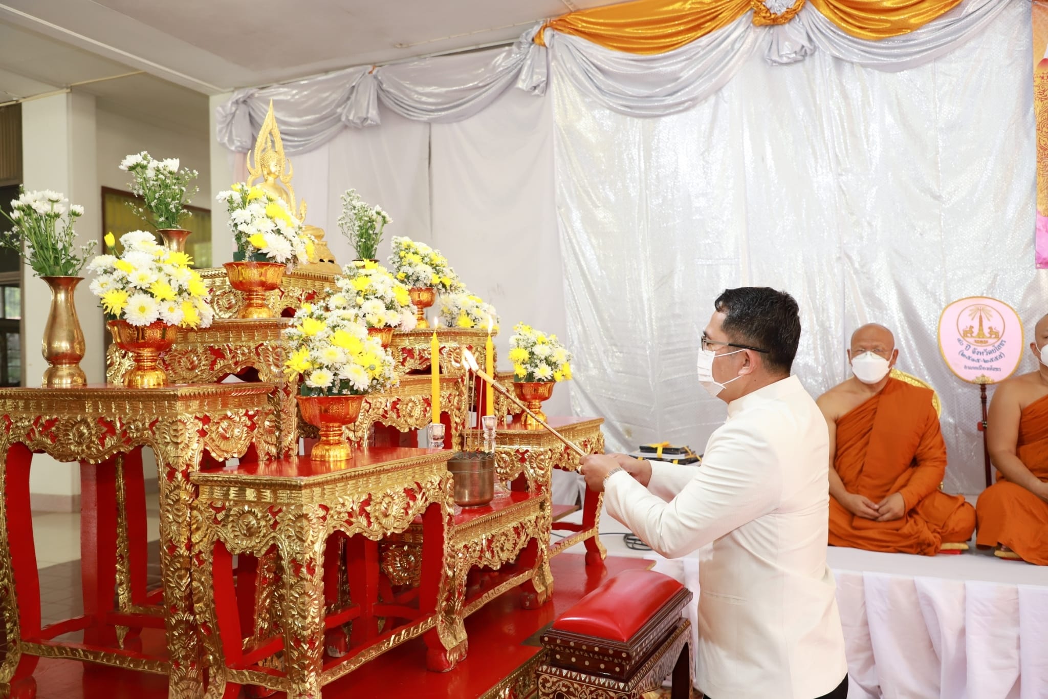 พช.ยโสธร ร่วมทำบุญเนื่องในวันอาสาฬหบูชาและวันเข้าพรรษา