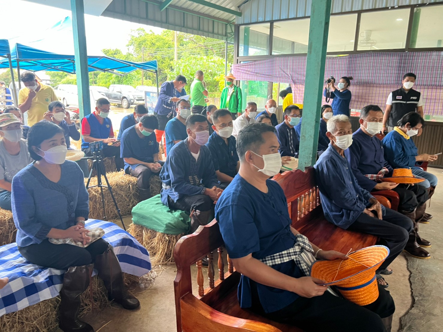 พช.ยโสธร   “ ร่วมลงขัน ชวนกันไปทำนา ” ปี 2565/66