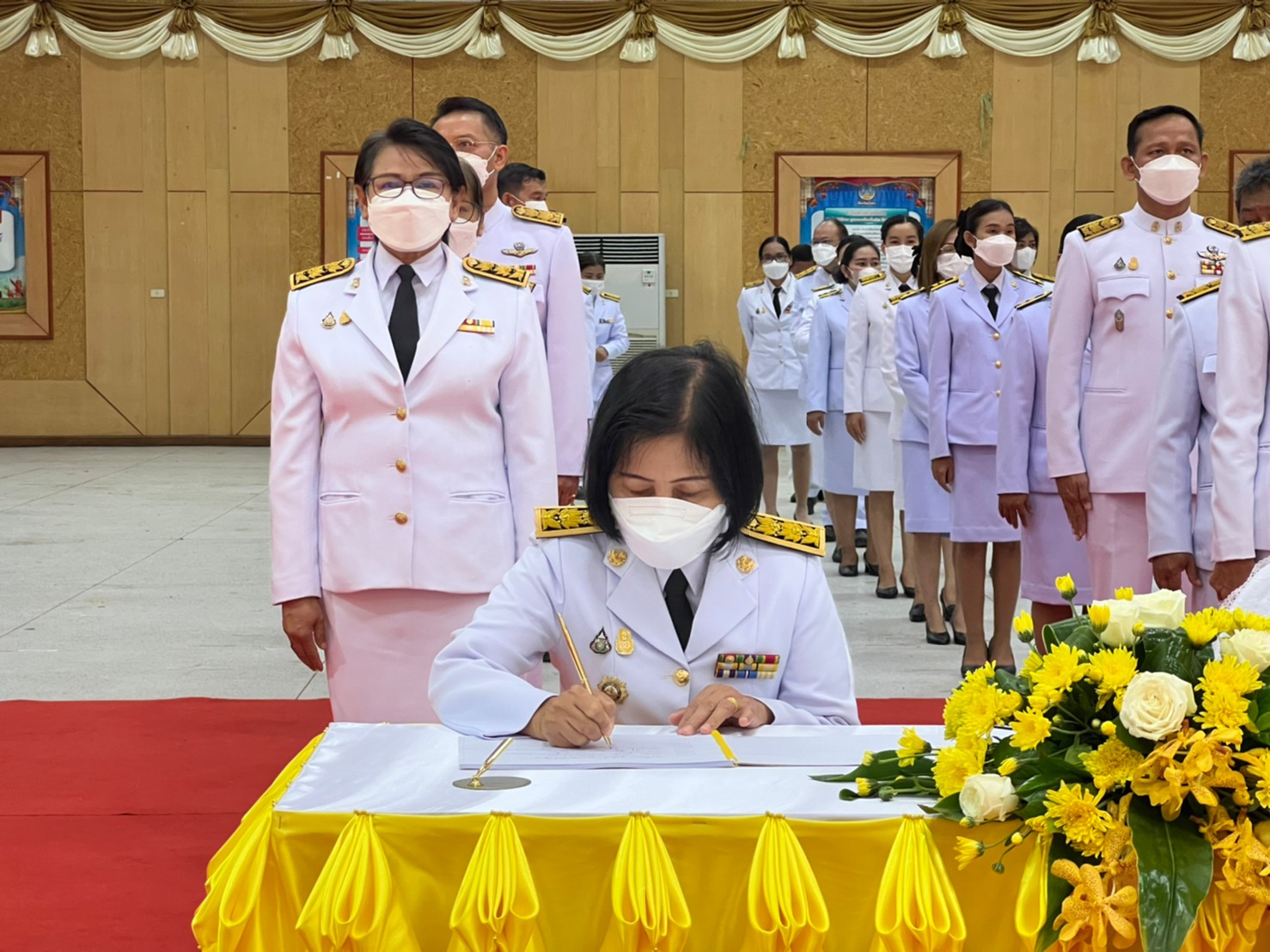 พช.ยโสธร ร่วมถวายสัตย์ปฏิญาณ เพื่อเป็นข้าราชการที่ดีและพลังของแผ่นดิน เนื่องในโอกาสวันเฉลิมพระชนมพรรษา พระบาทสมเด็จพระเจ้าอยู่หัว 28 กรกฎาคม 2565